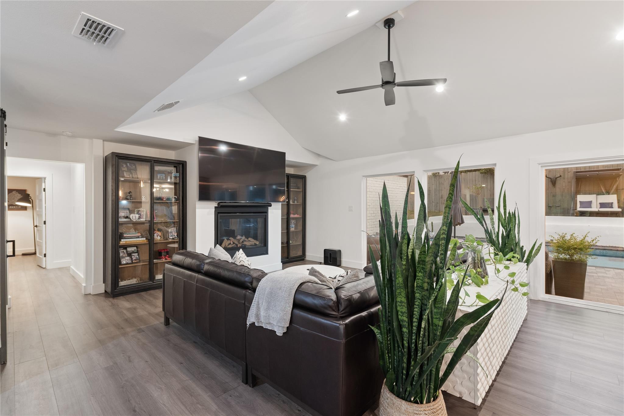 7402 Sevilla Dr, Austin, TX 78752