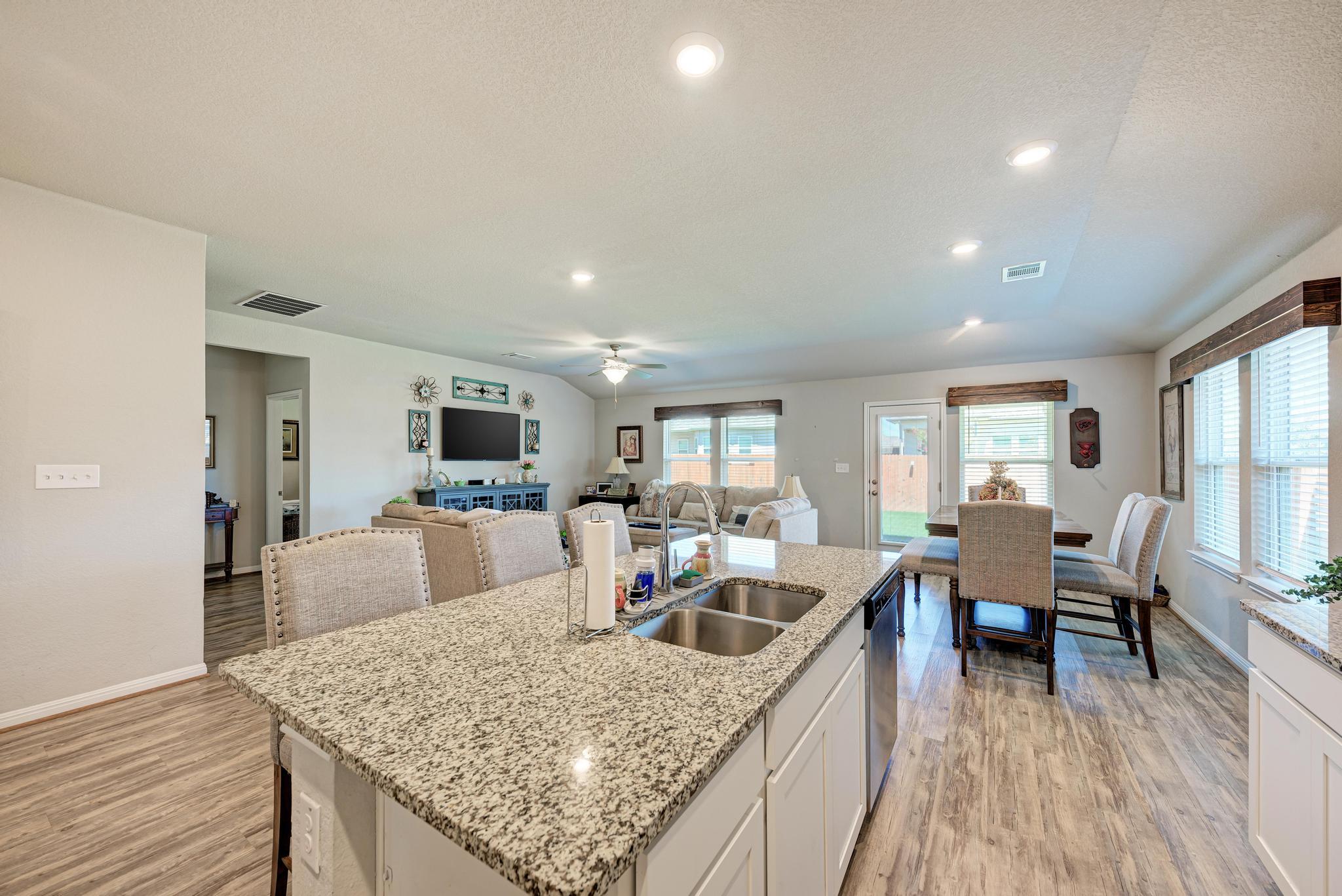 405 Windy Reed Rd, Hutto, TX 78634