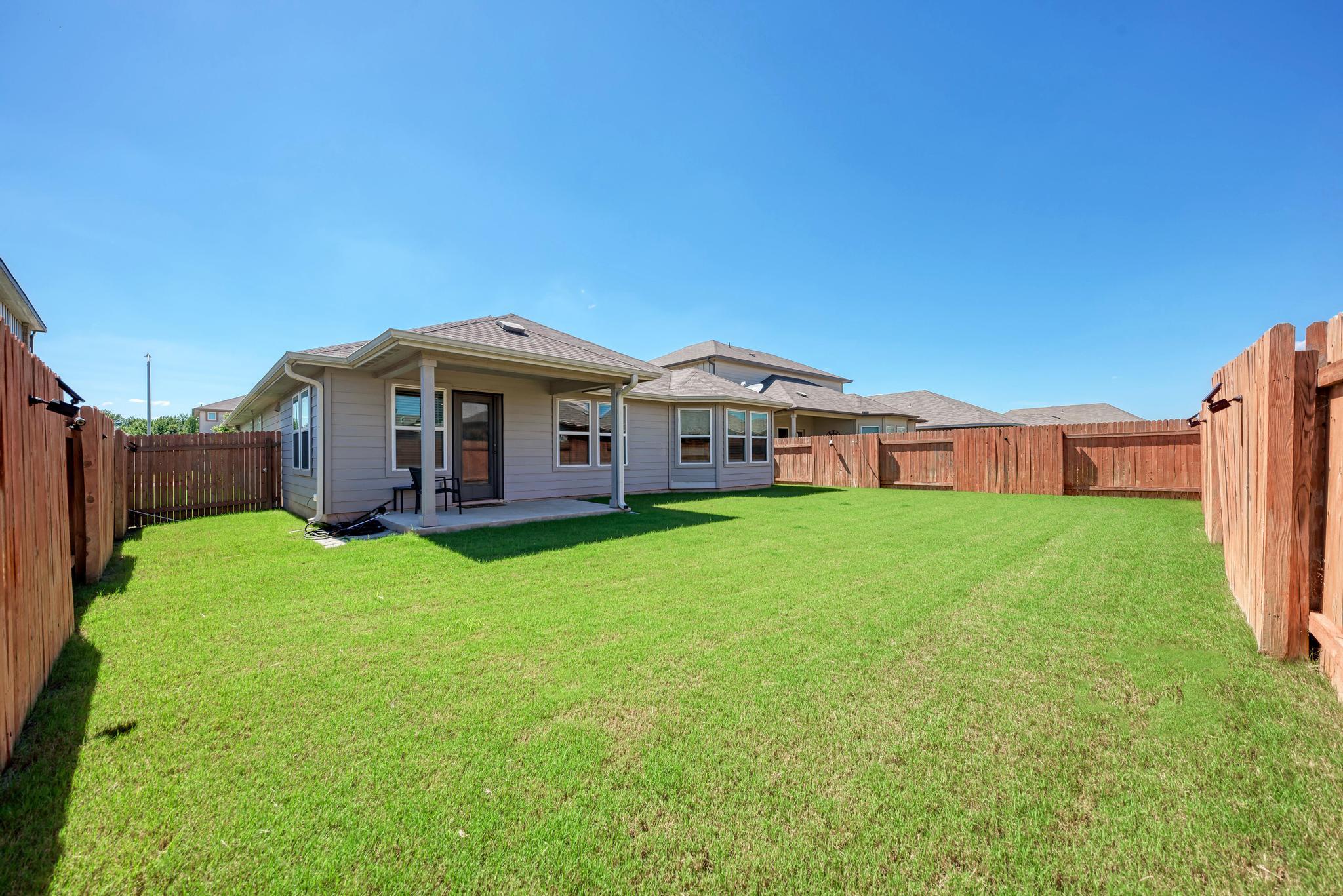 405 Windy Reed Rd, Hutto, TX 78634