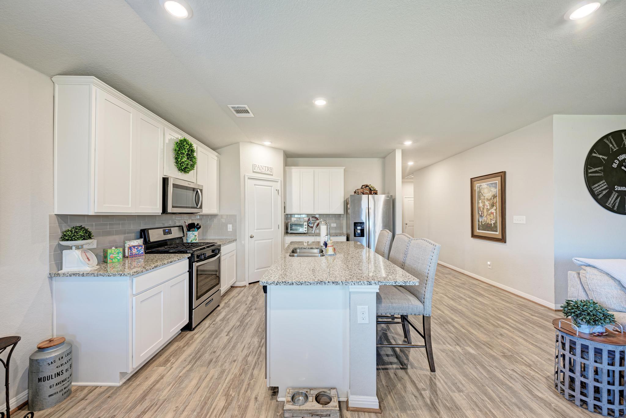 405 Windy Reed Rd, Hutto, TX 78634