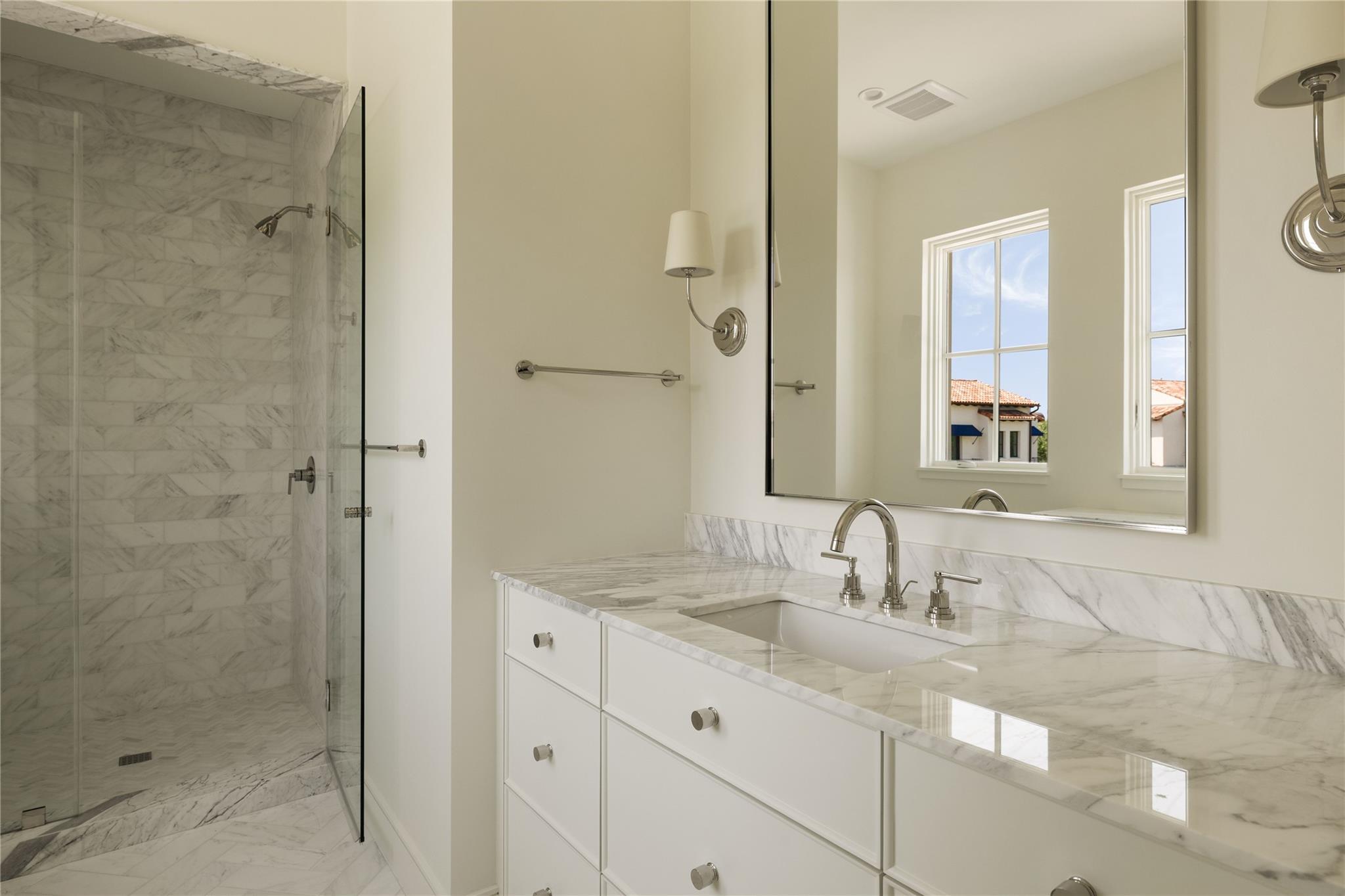 4401 Amarra Dr # 20, Austin, TX 78735