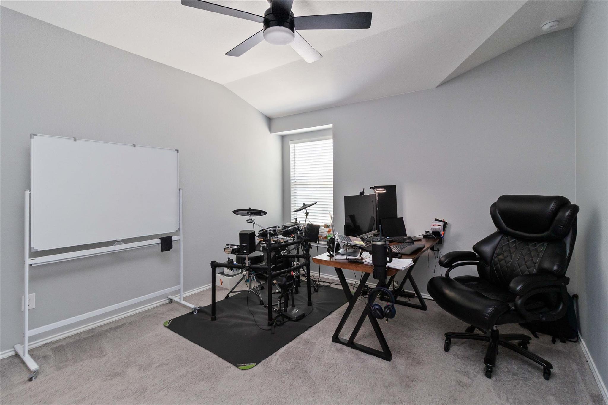 101 Redcliff Path, Kyle, TX 78640