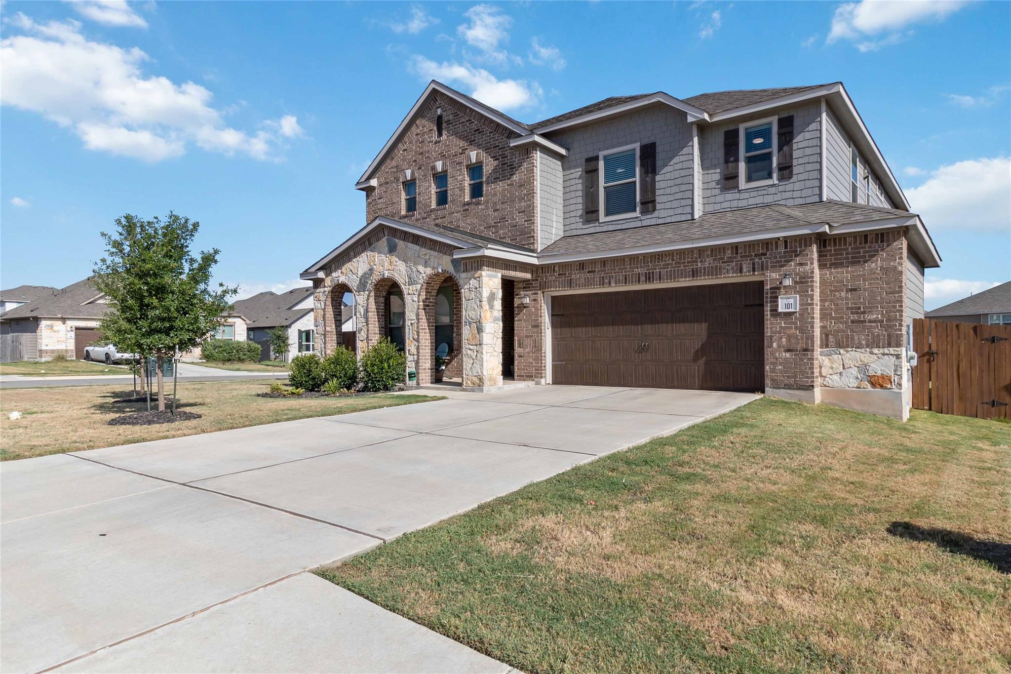 101 Redcliff Path, Kyle, TX 78640