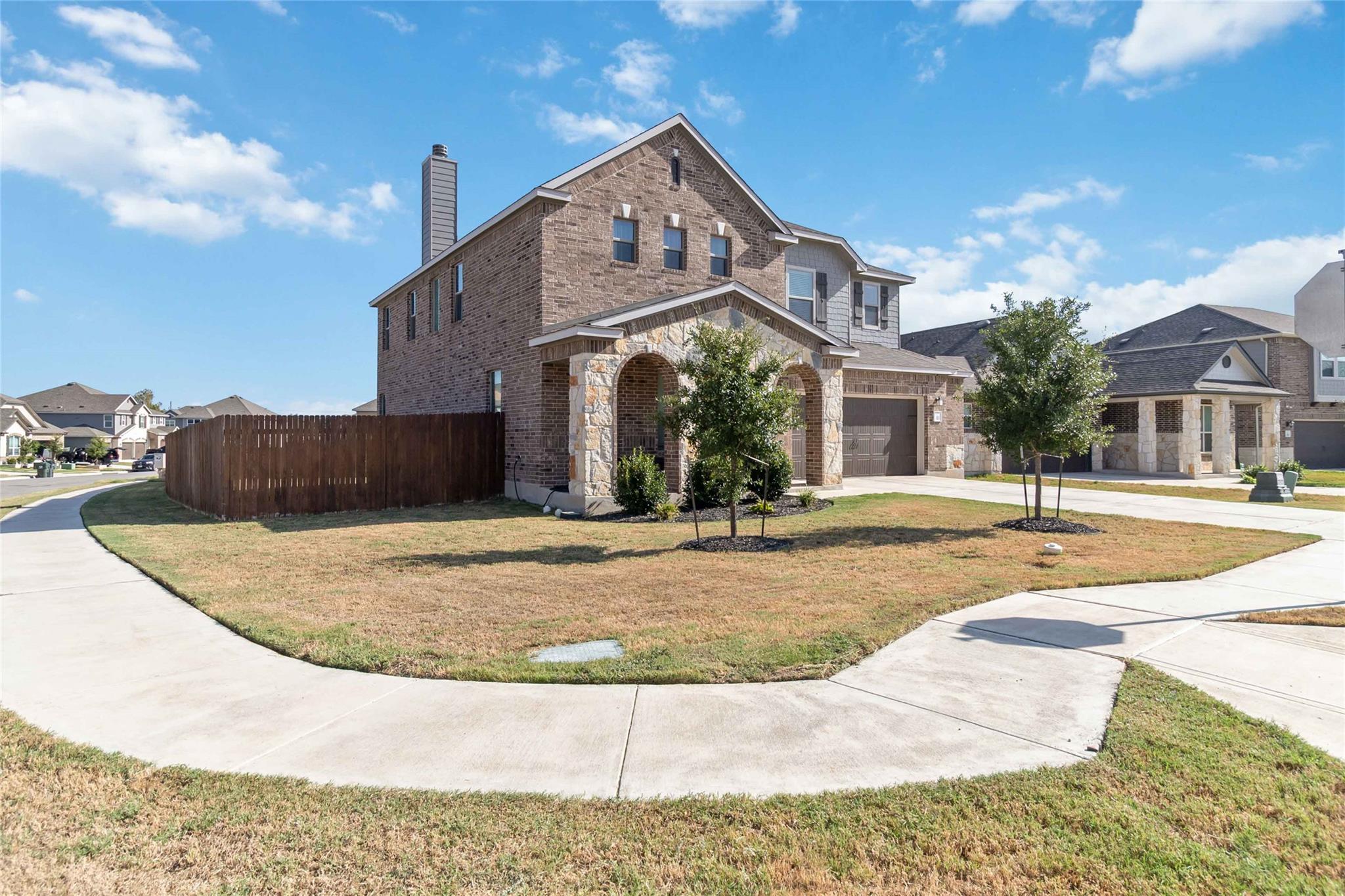101 Redcliff Path, Kyle, TX 78640