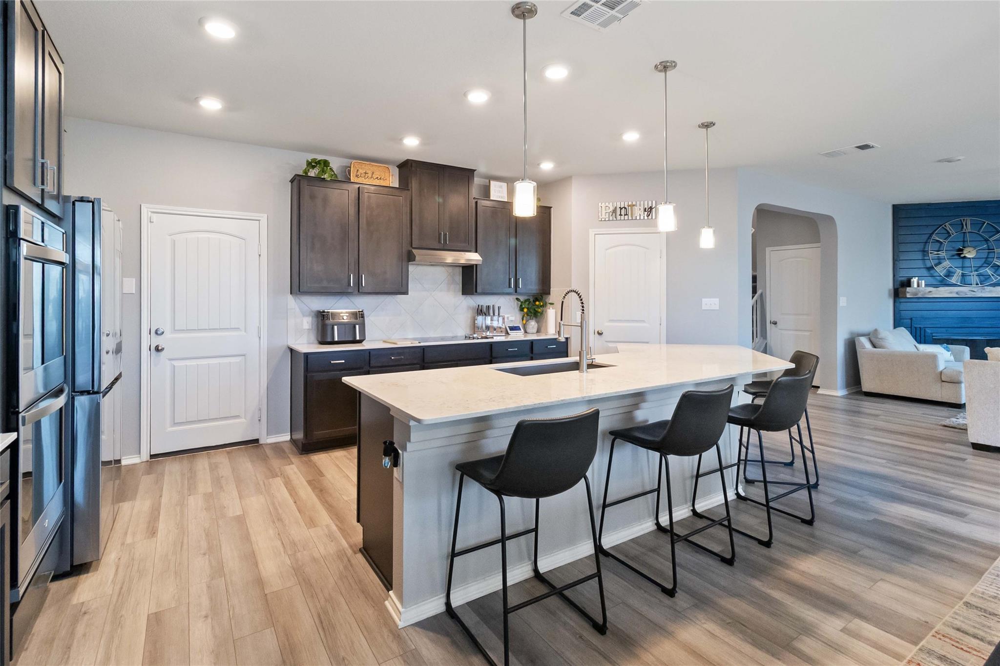 101 Redcliff Path, Kyle, TX 78640