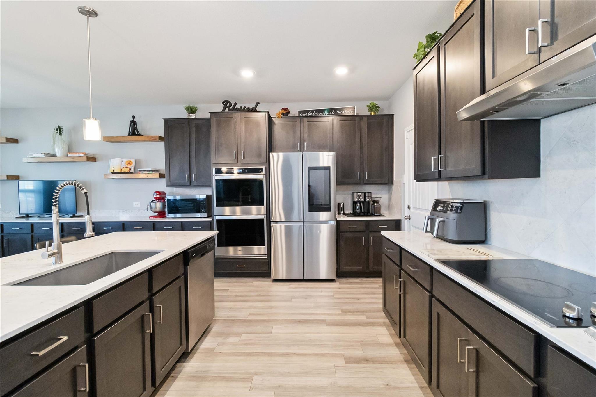 101 Redcliff Path, Kyle, TX 78640