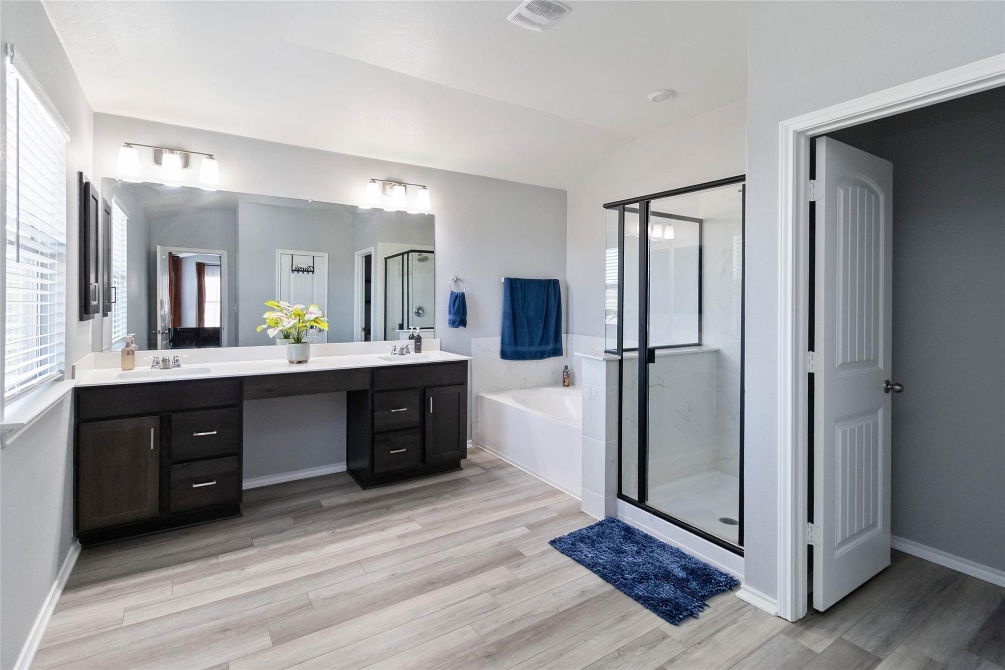 101 Redcliff Path, Kyle, TX 78640