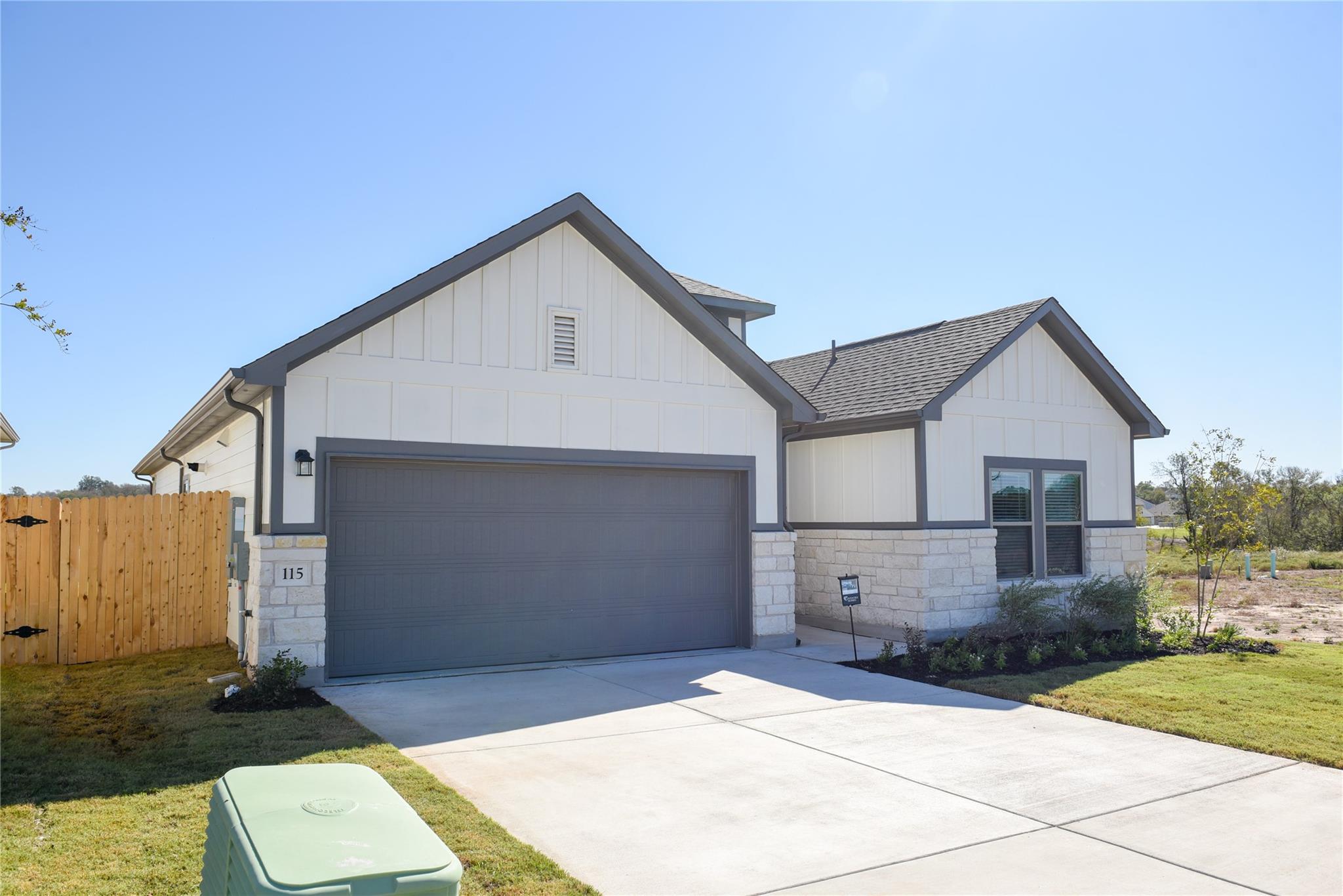 115 Ayres Horn, Cedar Creek, TX 78612