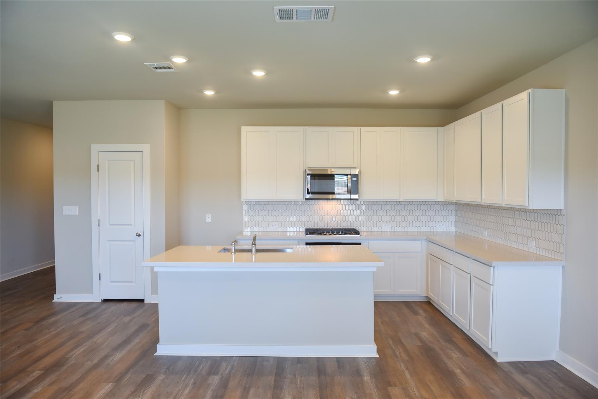 119 Ayres Horn, Cedar Creek, TX 78612