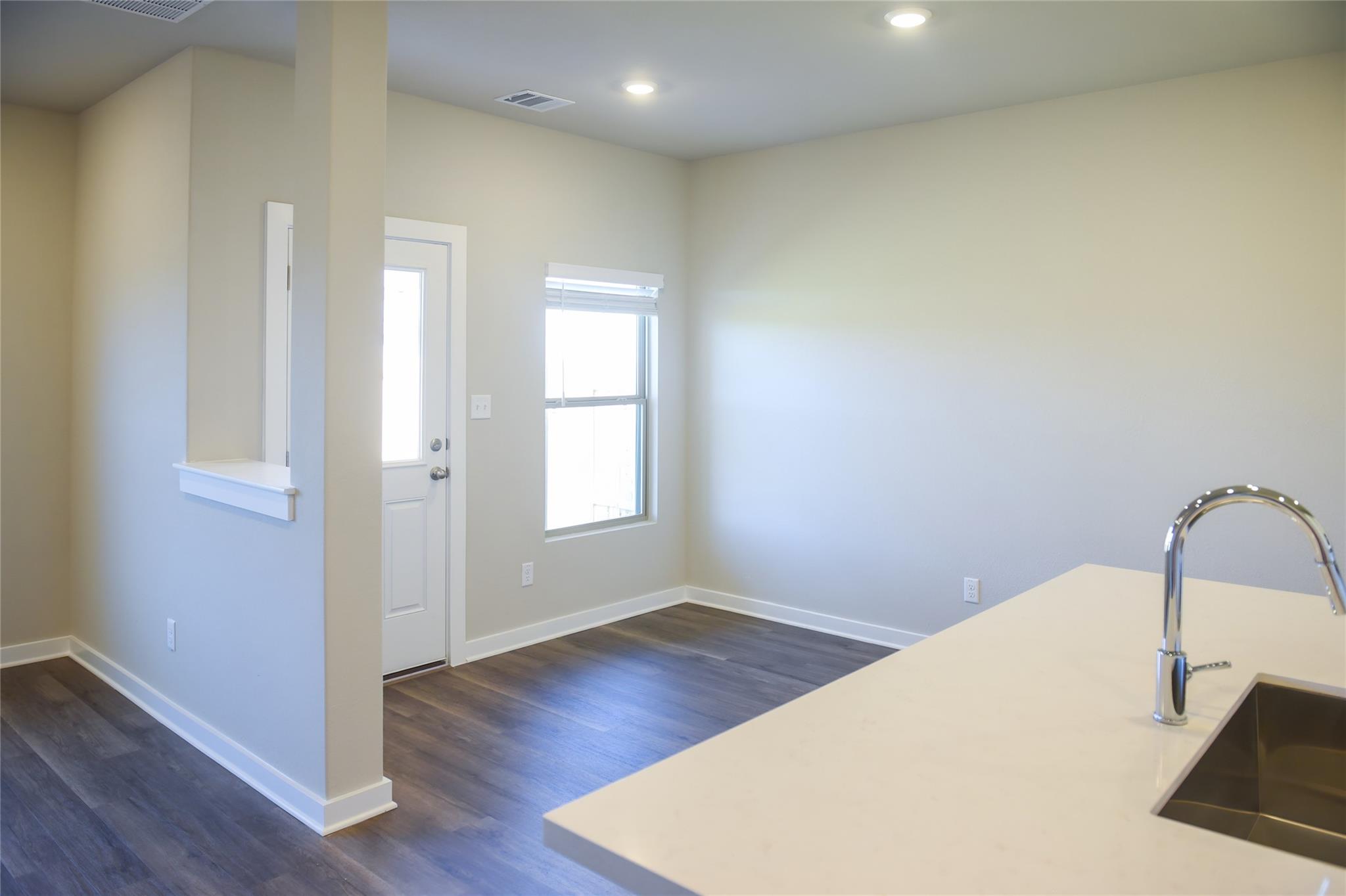 130 Ayres Horn, Cedar Creek, TX 78612