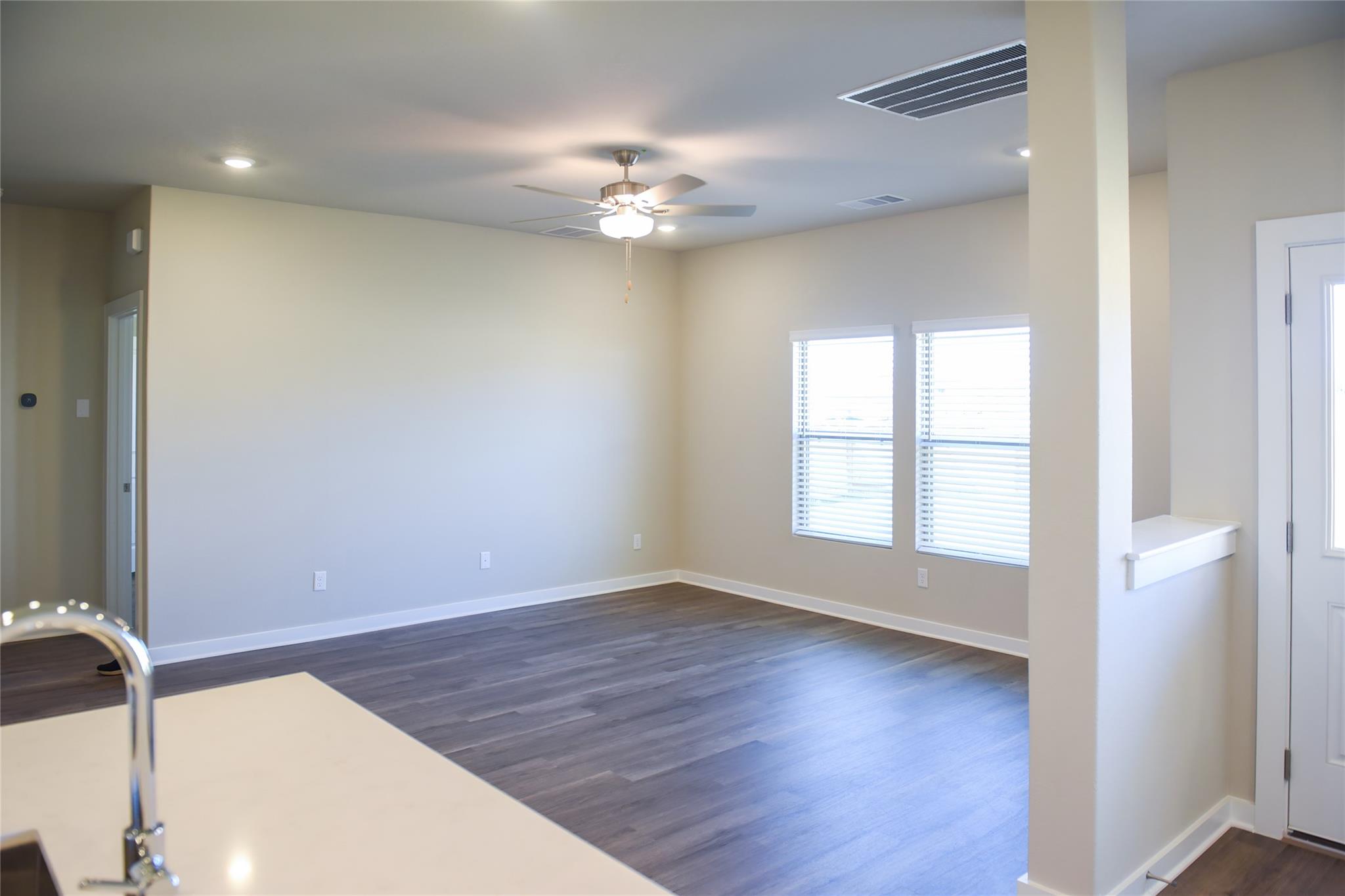 130 Ayres Horn, Cedar Creek, TX 78612