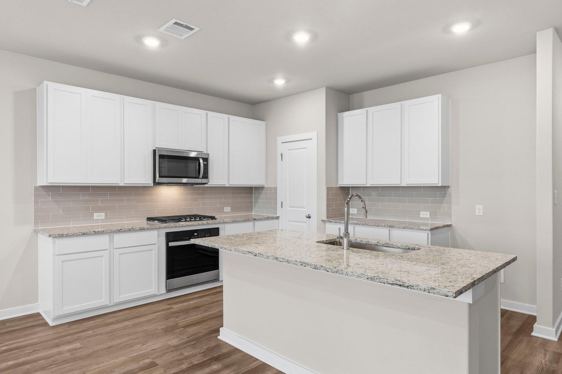 131 Ayres Horn, Cedar Creek, TX 78612