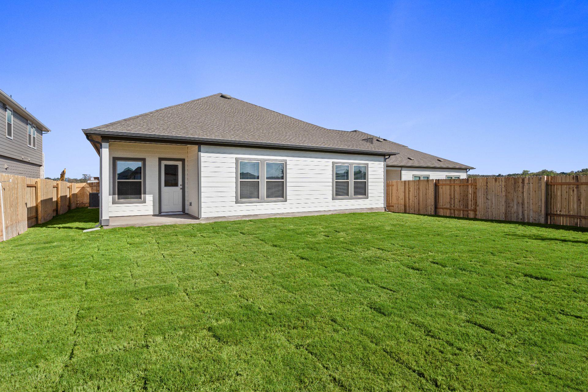 136 Ayres Horn, Cedar Creek, TX 78612