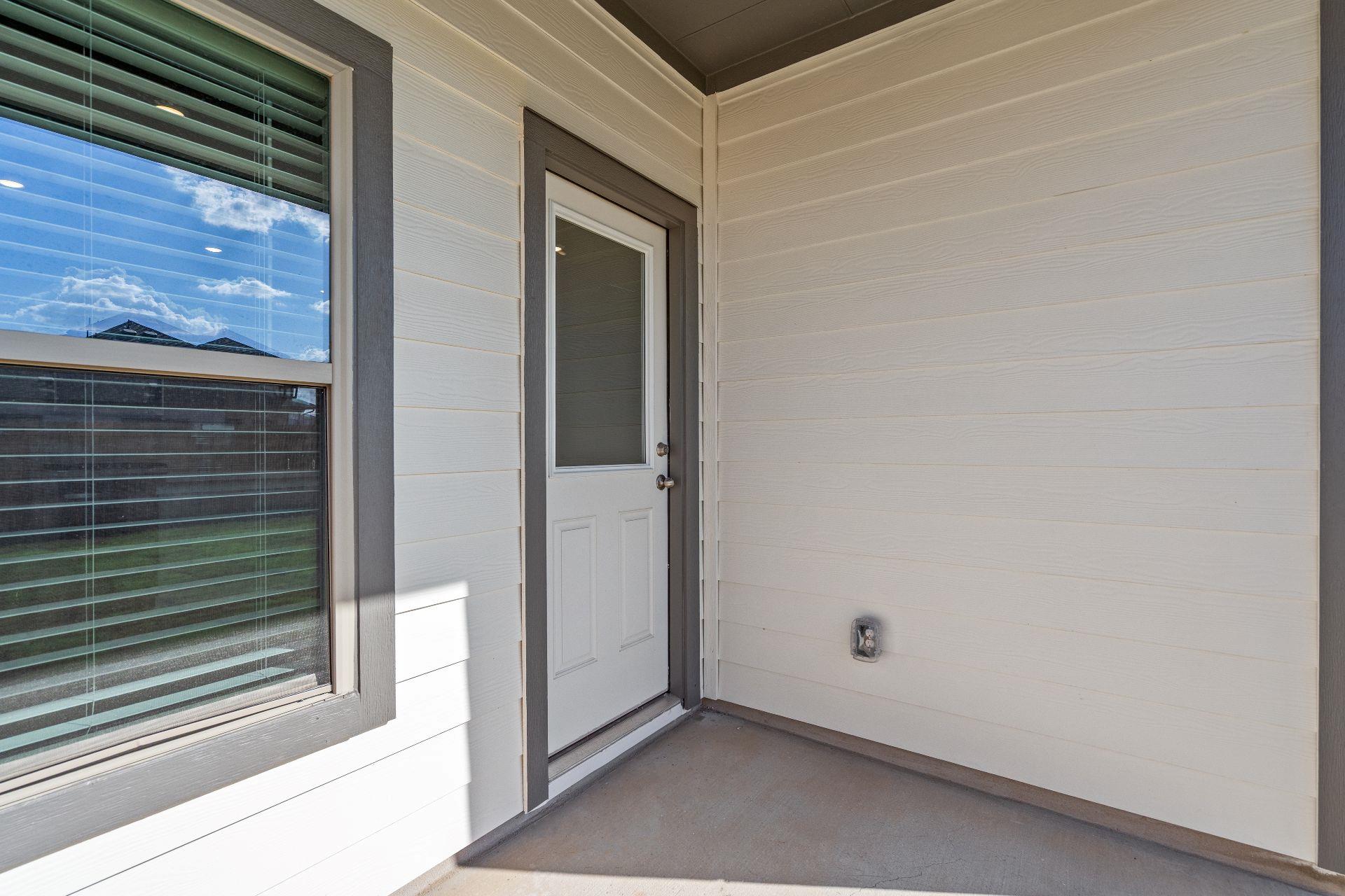 136 Ayres Horn, Cedar Creek, TX 78612