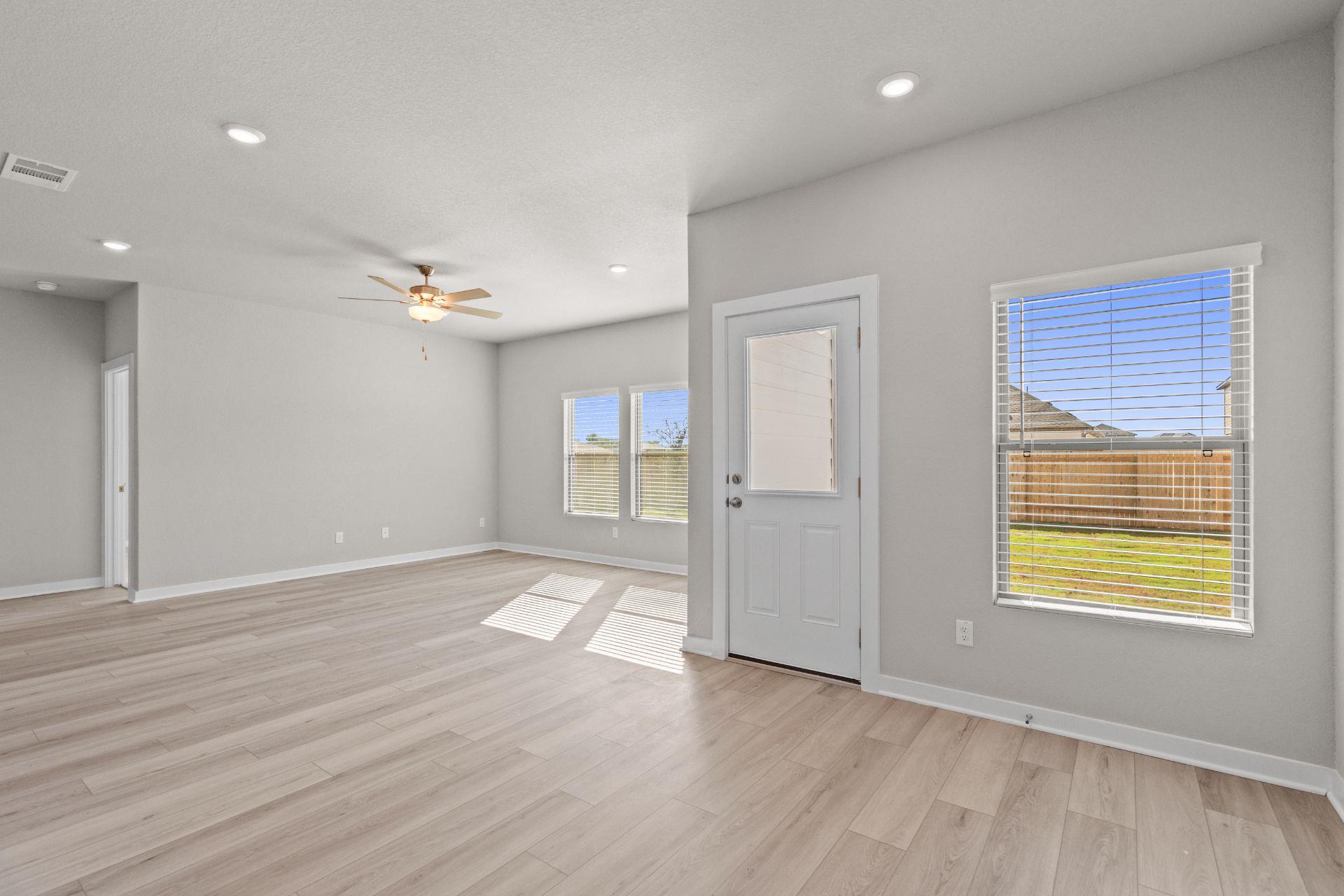 136 Ayres Horn, Cedar Creek, TX 78612