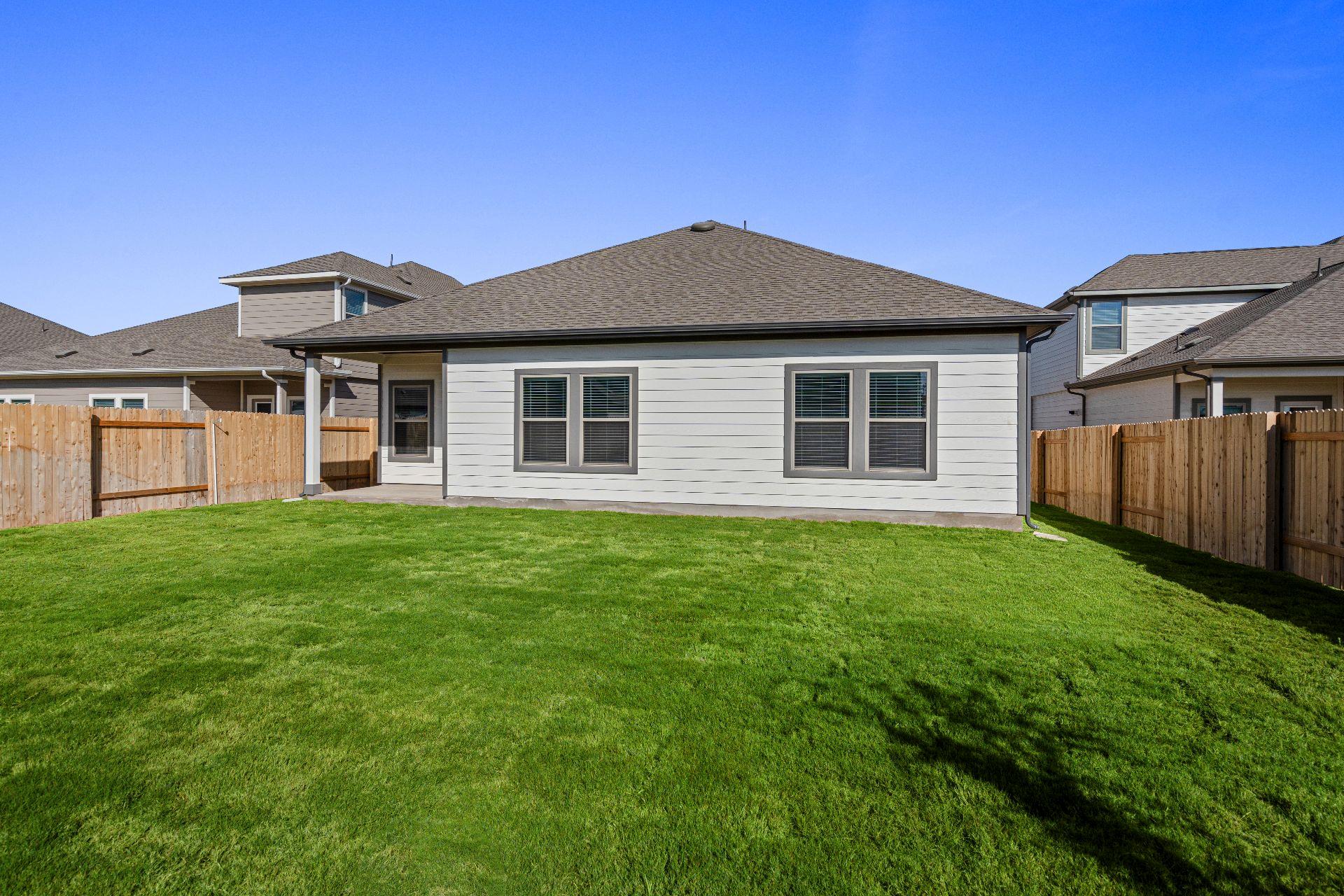 136 Ayres Horn, Cedar Creek, TX 78612