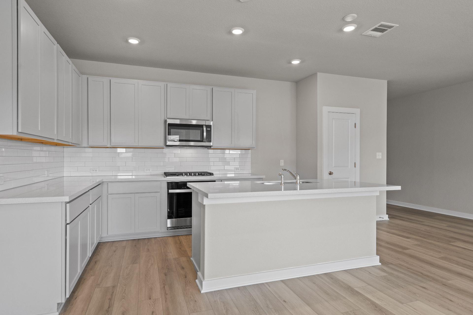 136 Ayres Horn, Cedar Creek, TX 78612