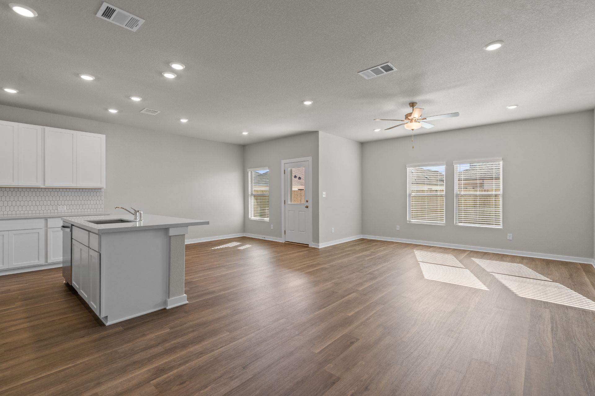 162 Ayres Horn, Cedar Creek, TX 78612