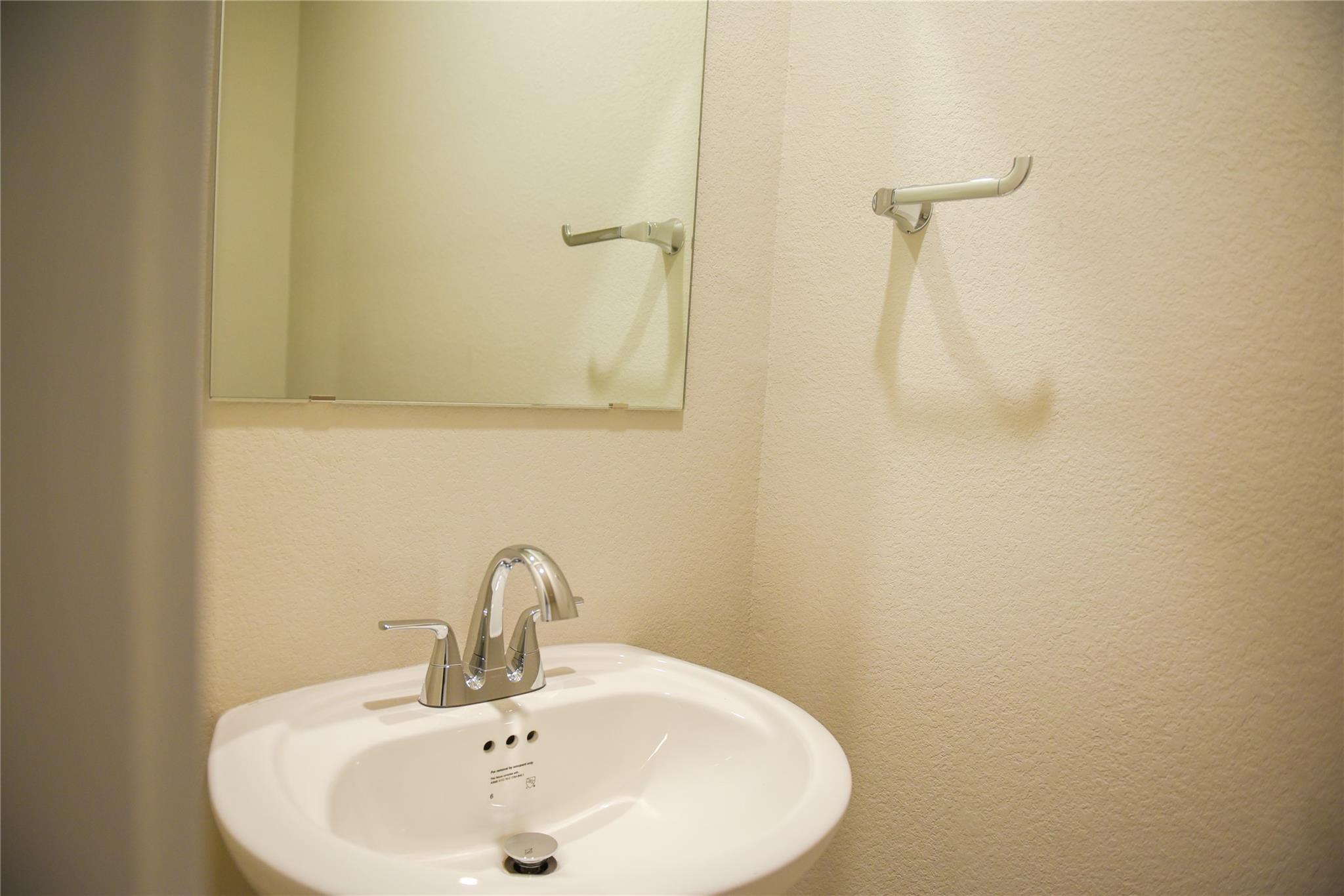 239 Red Tail Hawk Ln, Cedar Creek, TX 78612