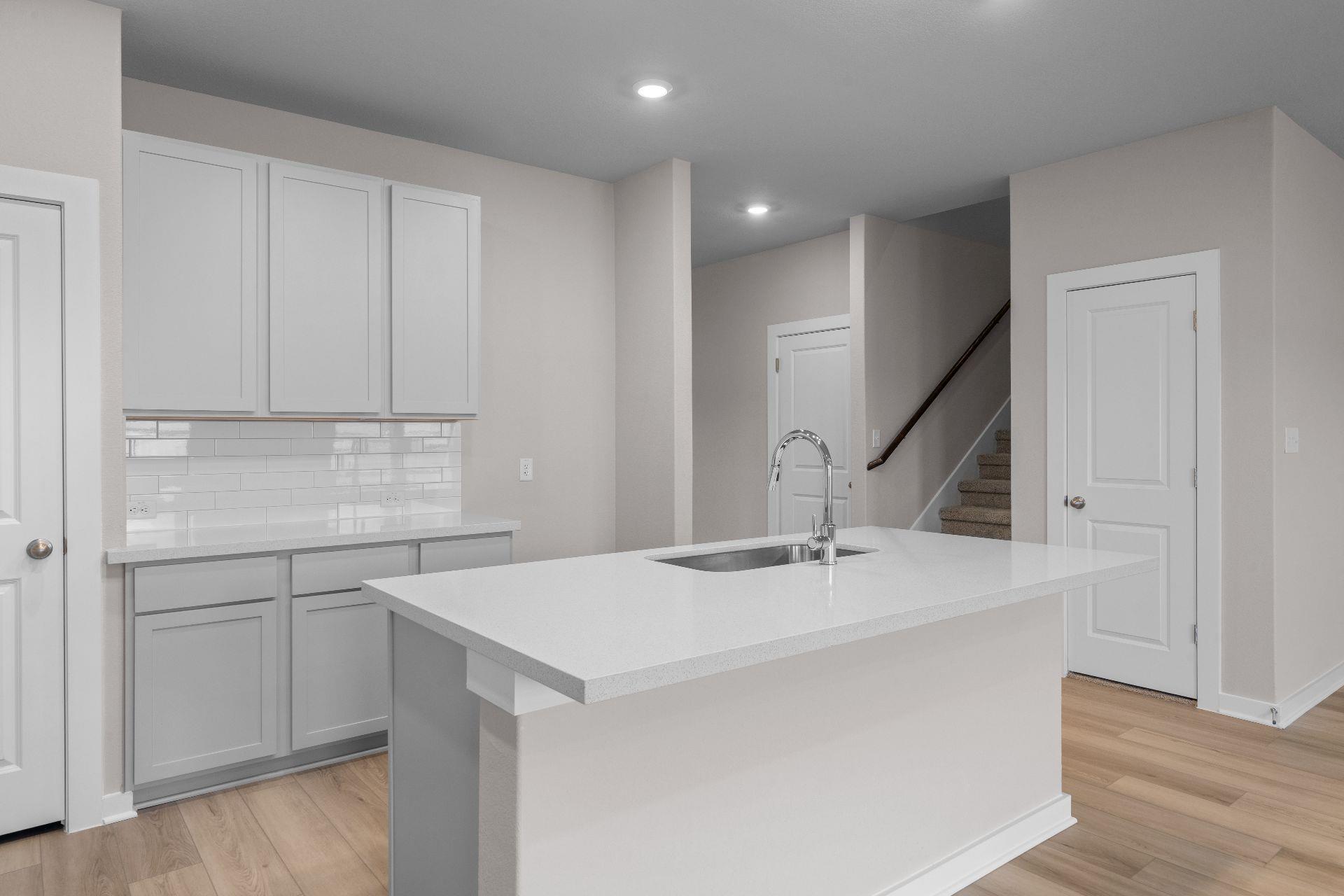 239 Red Tail Hawk Ln, Cedar Creek, TX 78612