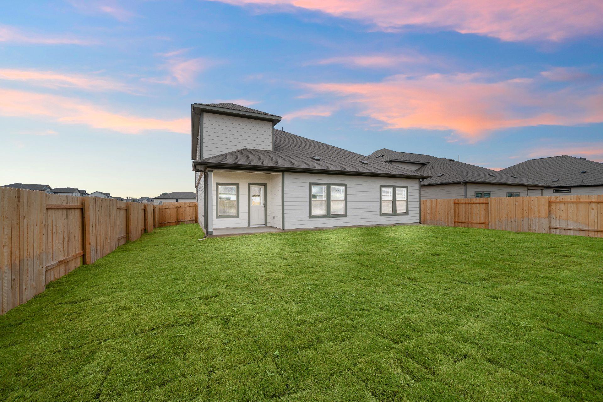 239 Red Tail Hawk Ln, Cedar Creek, TX 78612