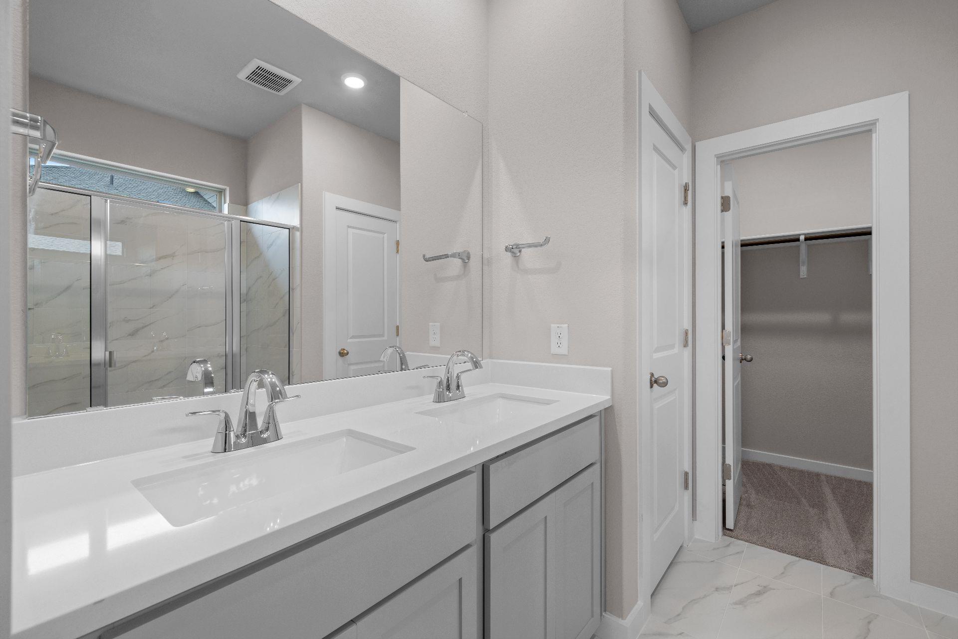 239 Red Tail Hawk Ln, Cedar Creek, TX 78612