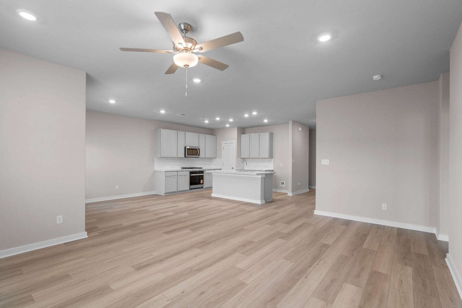 239 Red Tail Hawk Ln, Cedar Creek, TX 78612