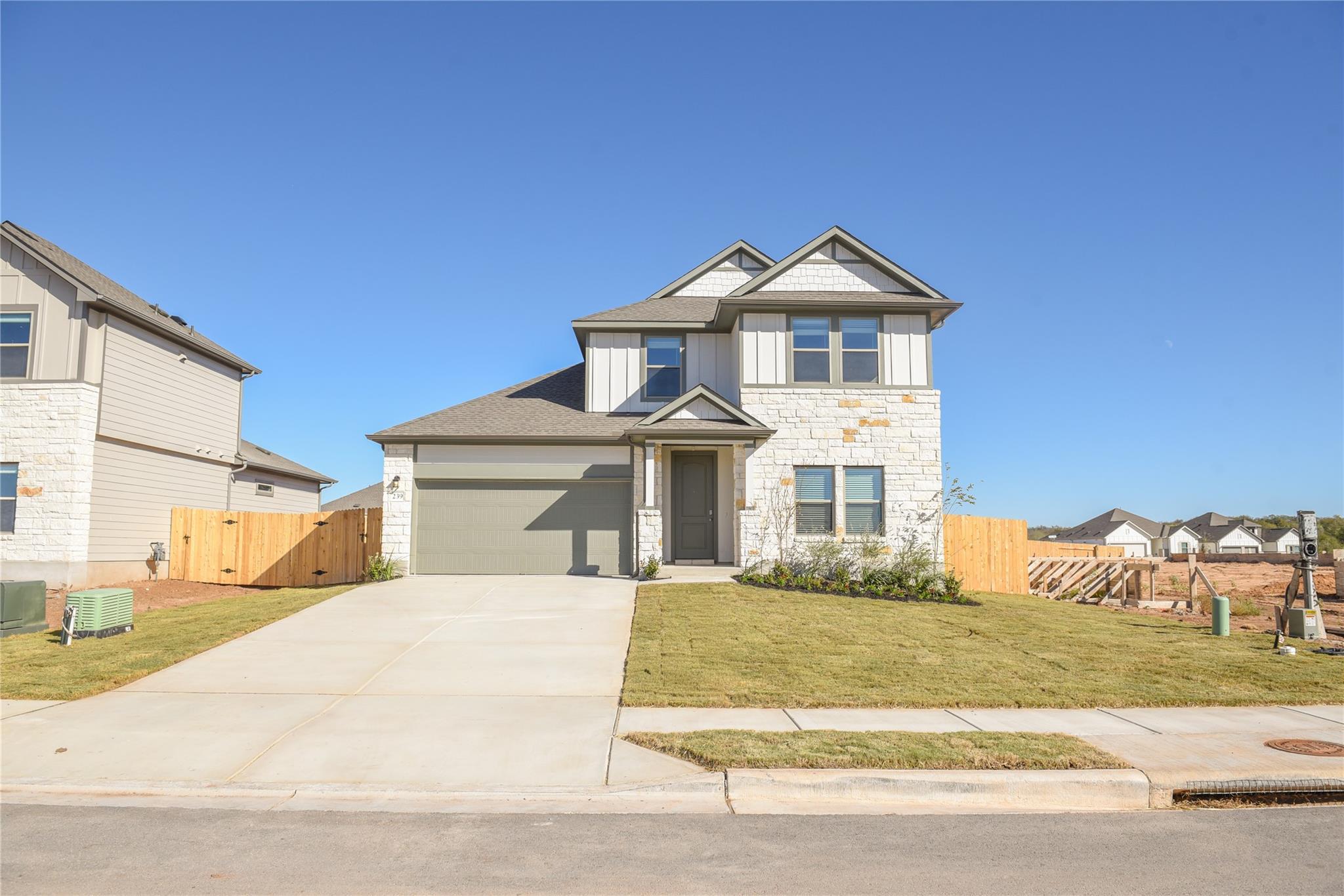 239 Red Tail Hawk Ln, Cedar Creek, TX 78612