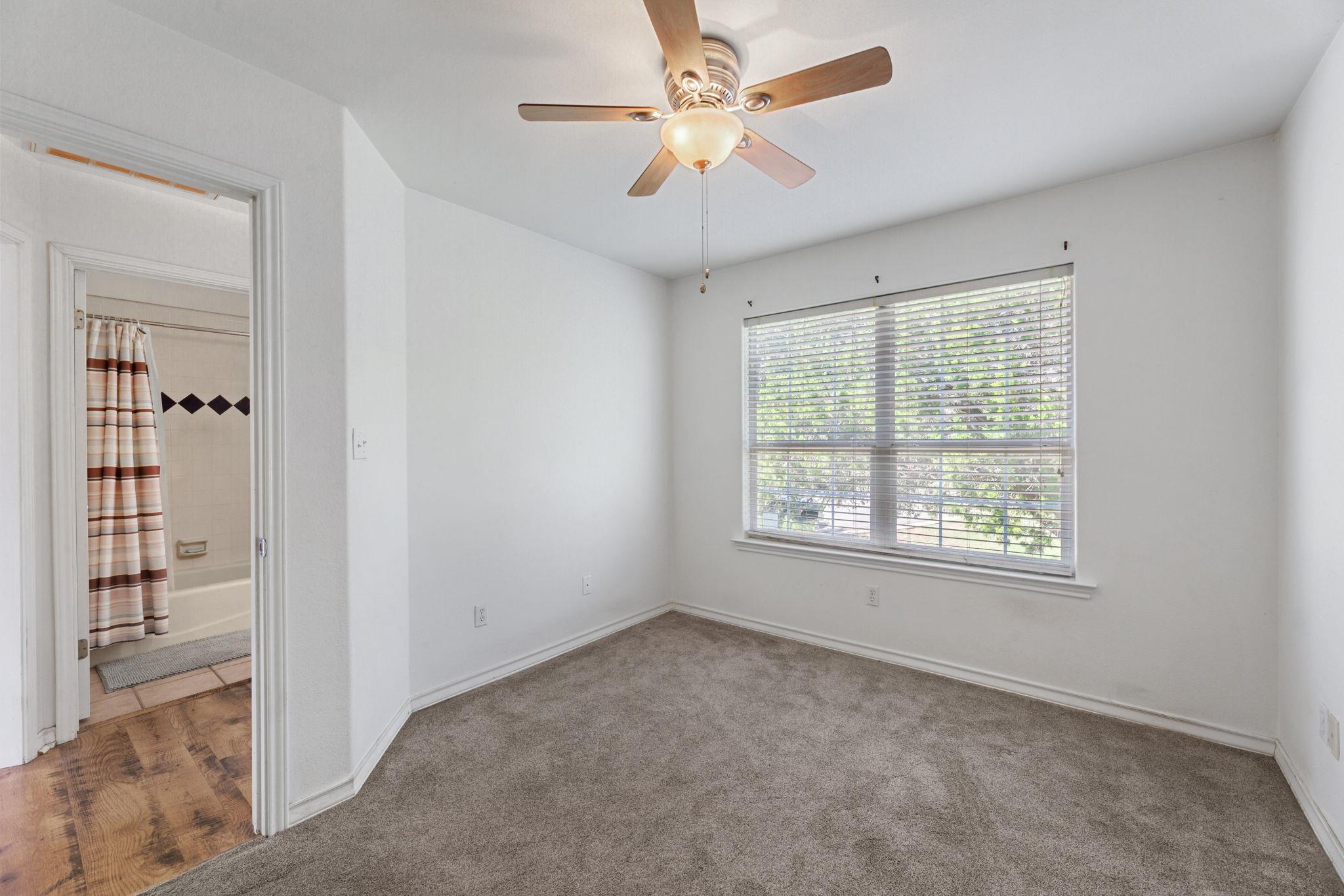 18682 Champions Cir, Lago Vista, TX 78645