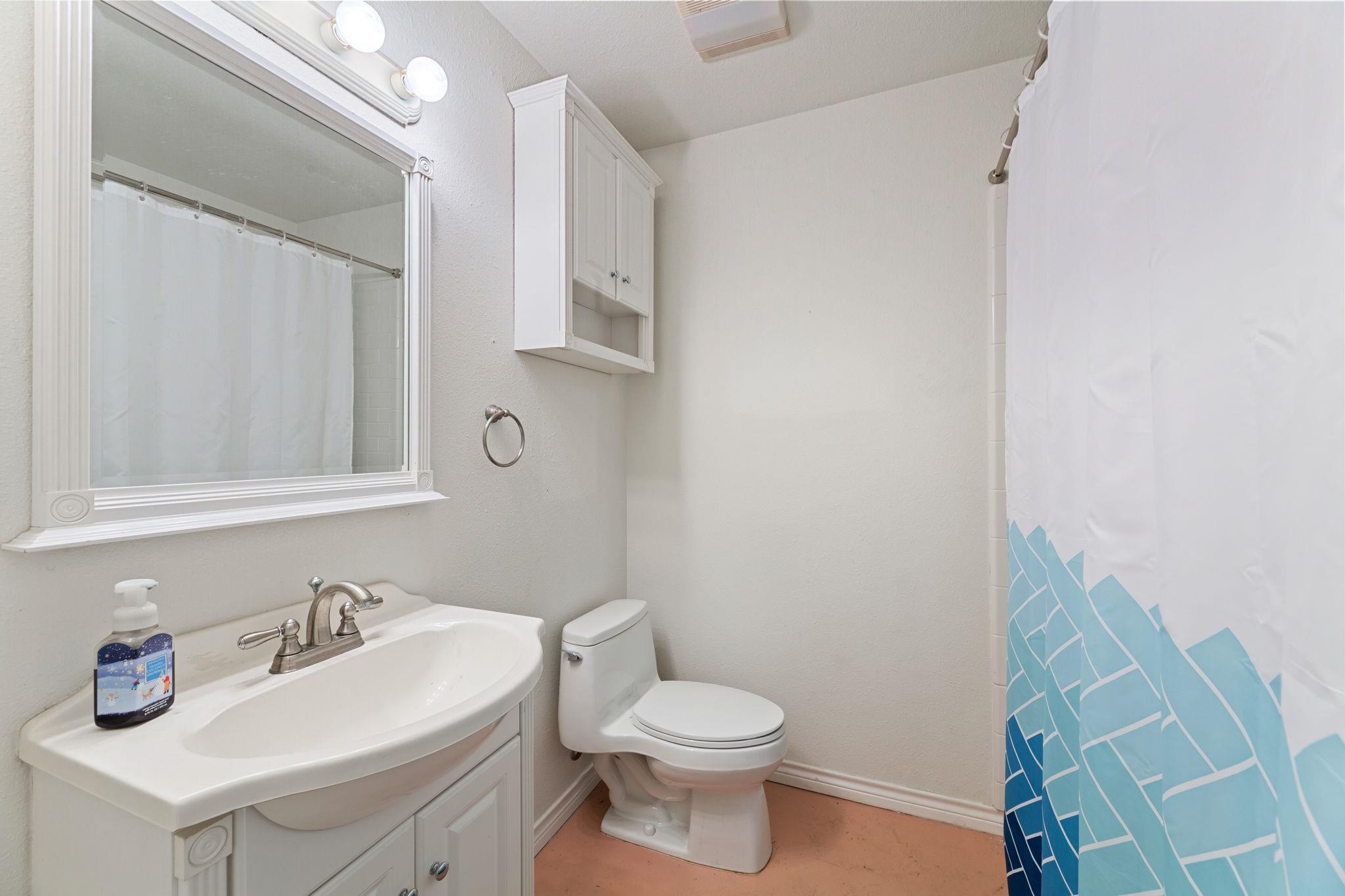 18682 Champions Cir, Lago Vista, TX 78645