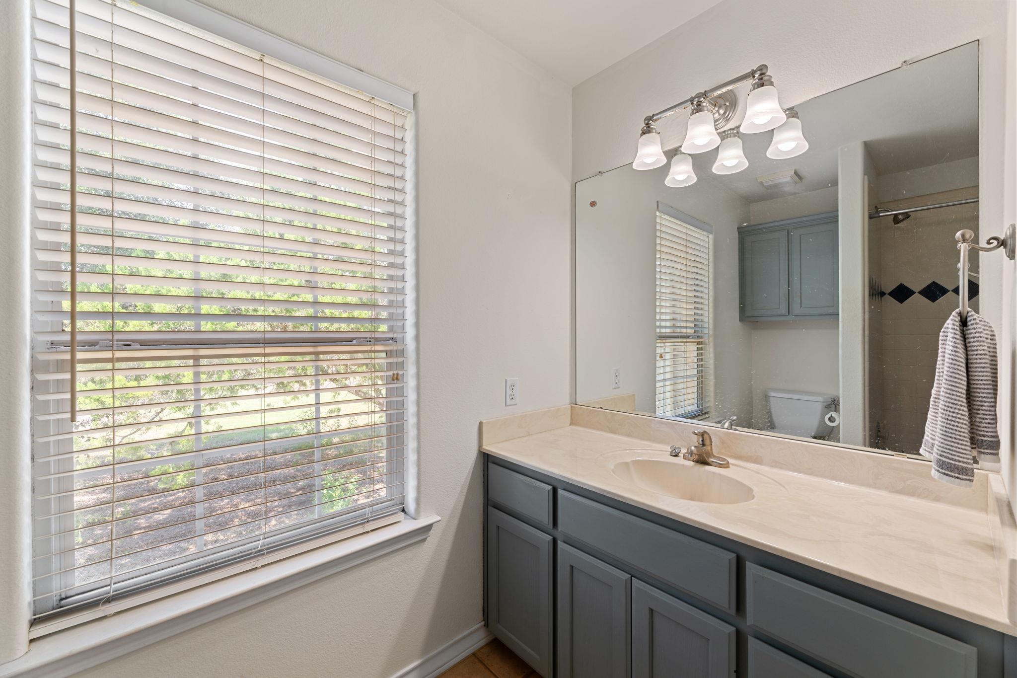 18682 Champions Cir, Lago Vista, TX 78645