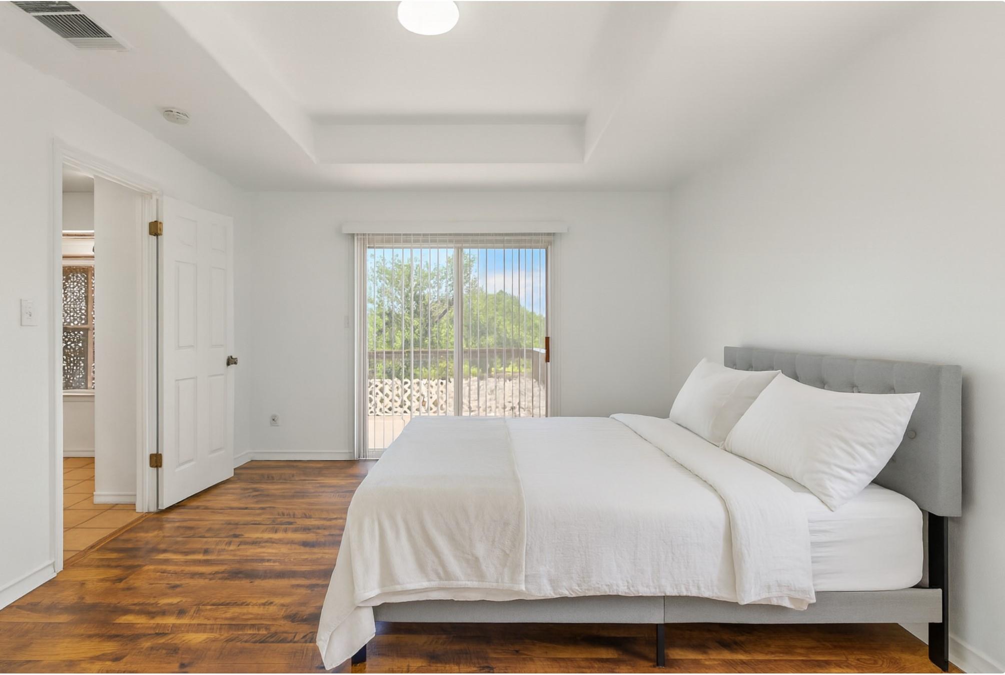 18682 Champions Cir, Lago Vista, TX 78645