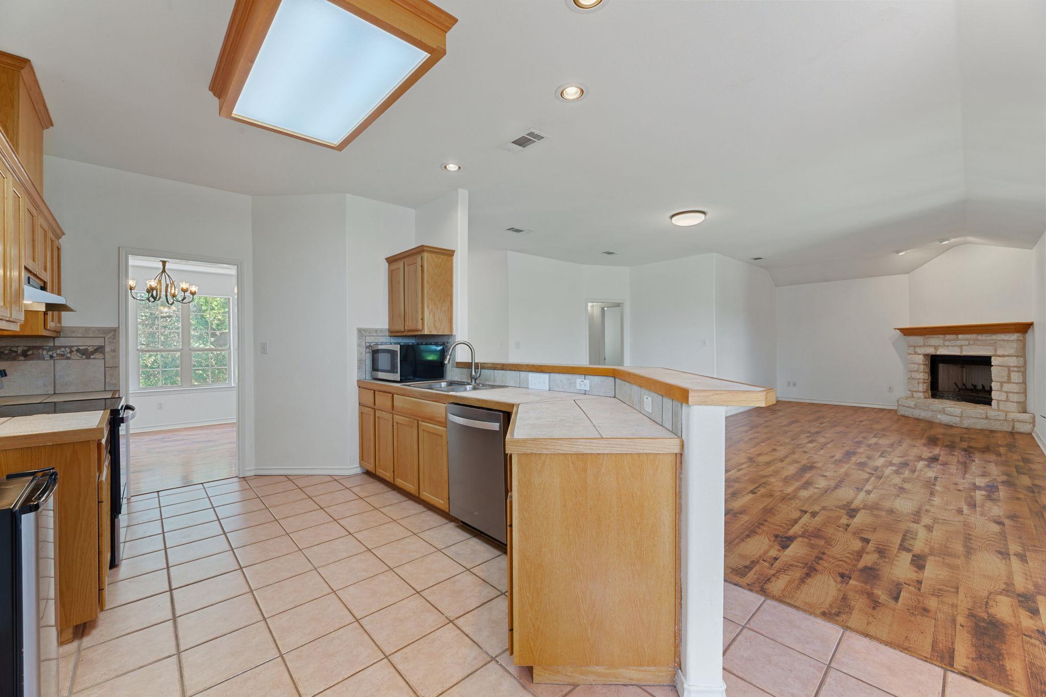 18682 Champions Cir, Lago Vista, TX 78645