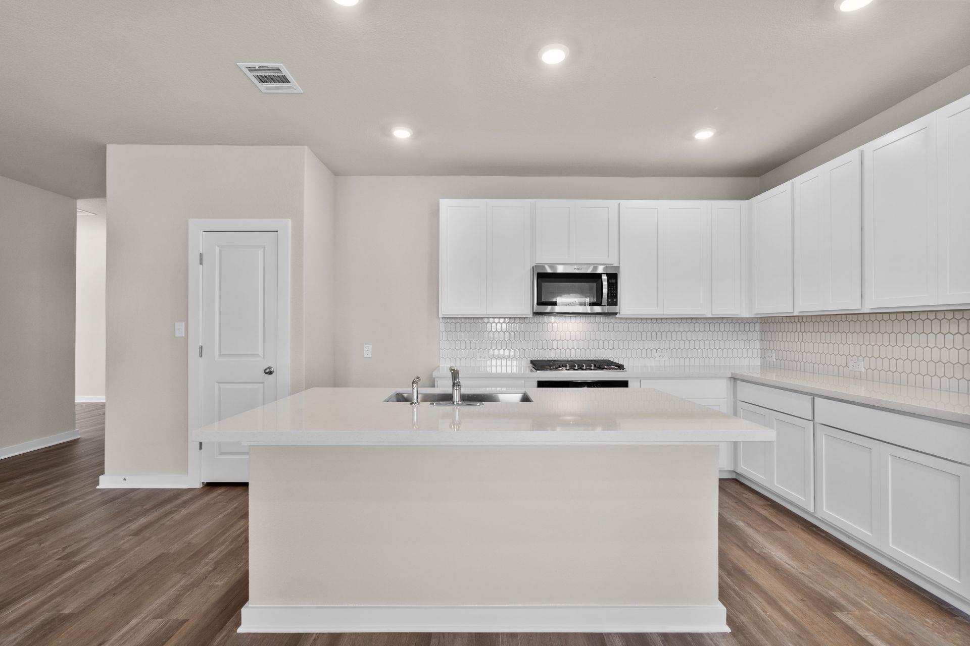 245 Red Tail Hawk Ln, Cedar Creek, TX 78612