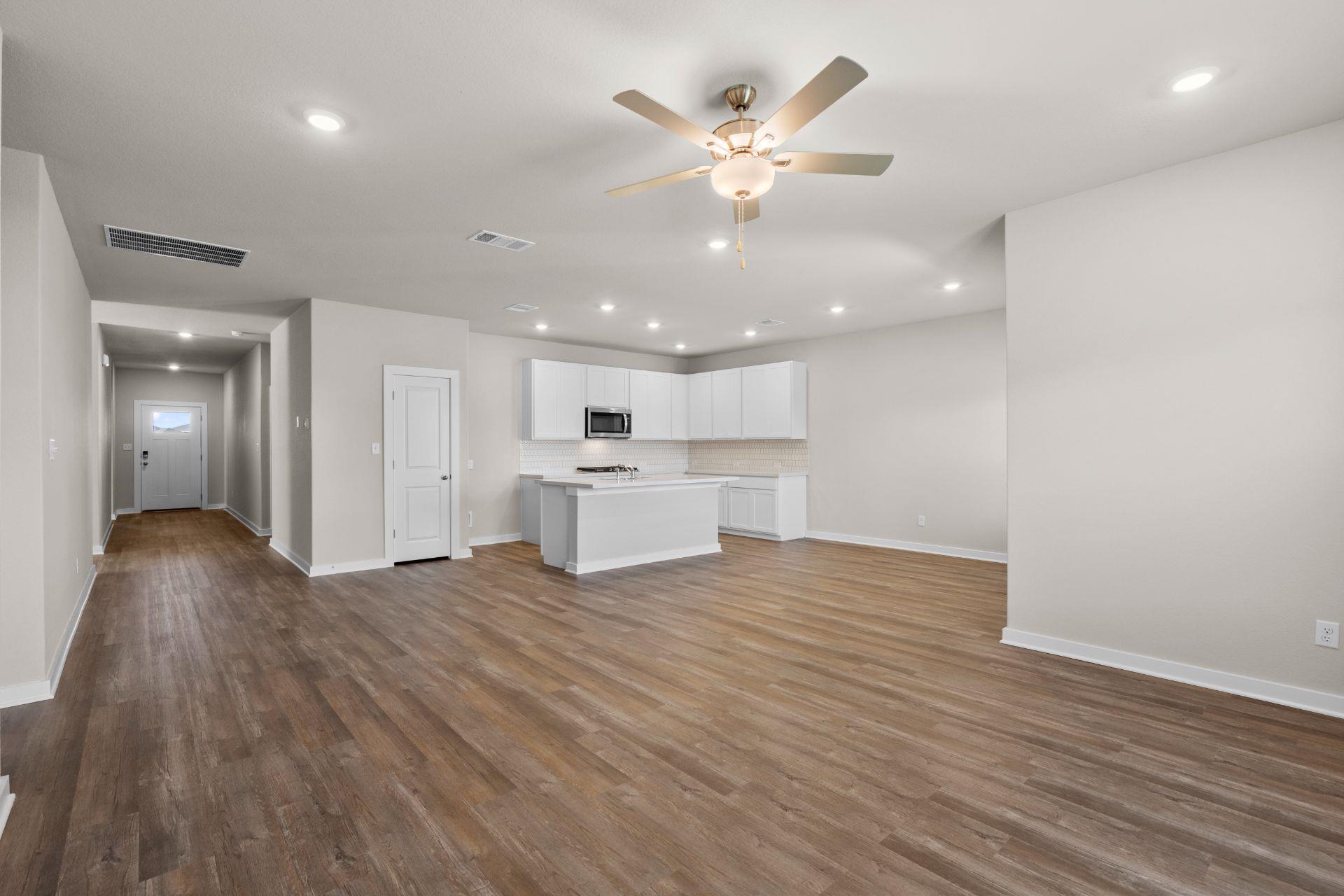 245 Red Tail Hawk Ln, Cedar Creek, TX 78612