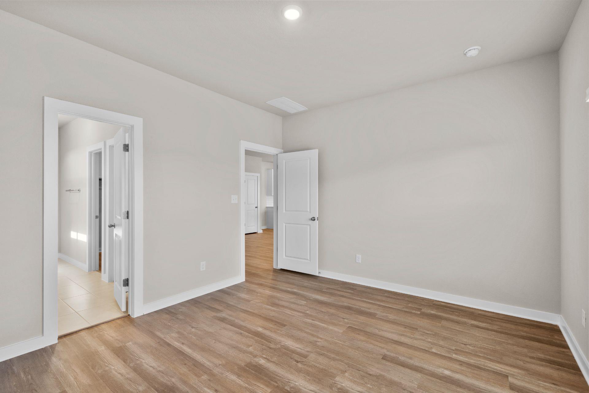 245 Red Tail Hawk Ln, Cedar Creek, TX 78612