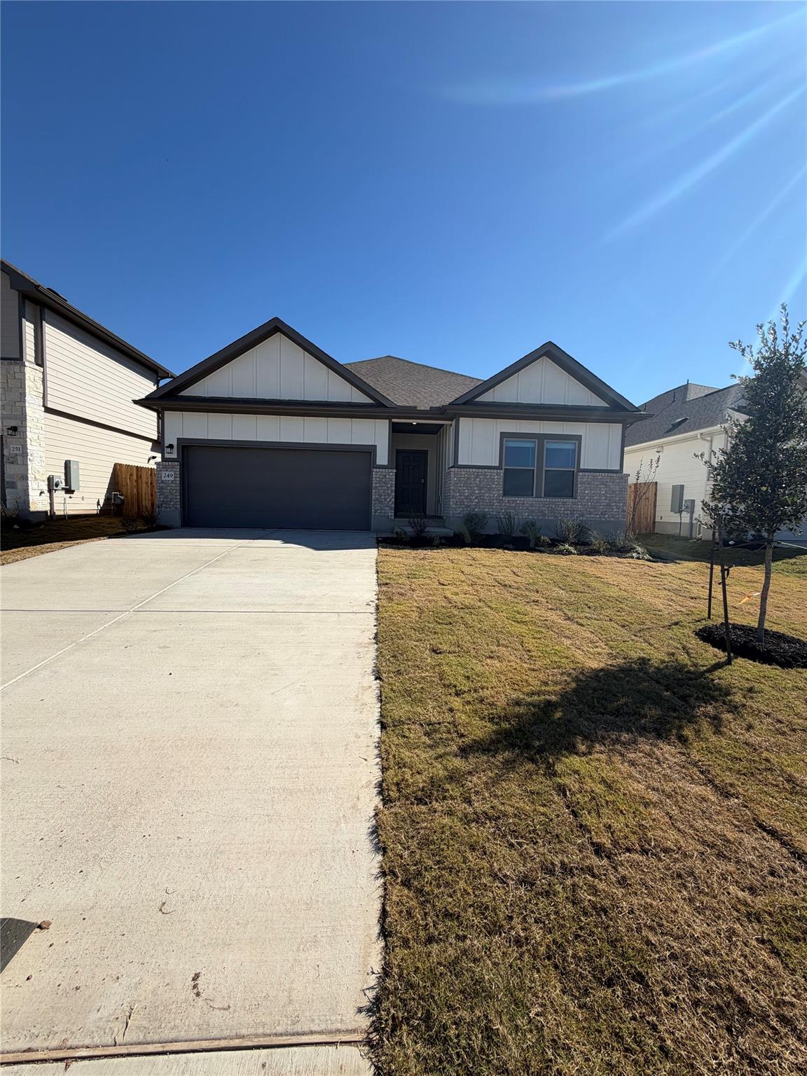 249 Red Tail Hawk Ln, Cedar Creek, TX 78612