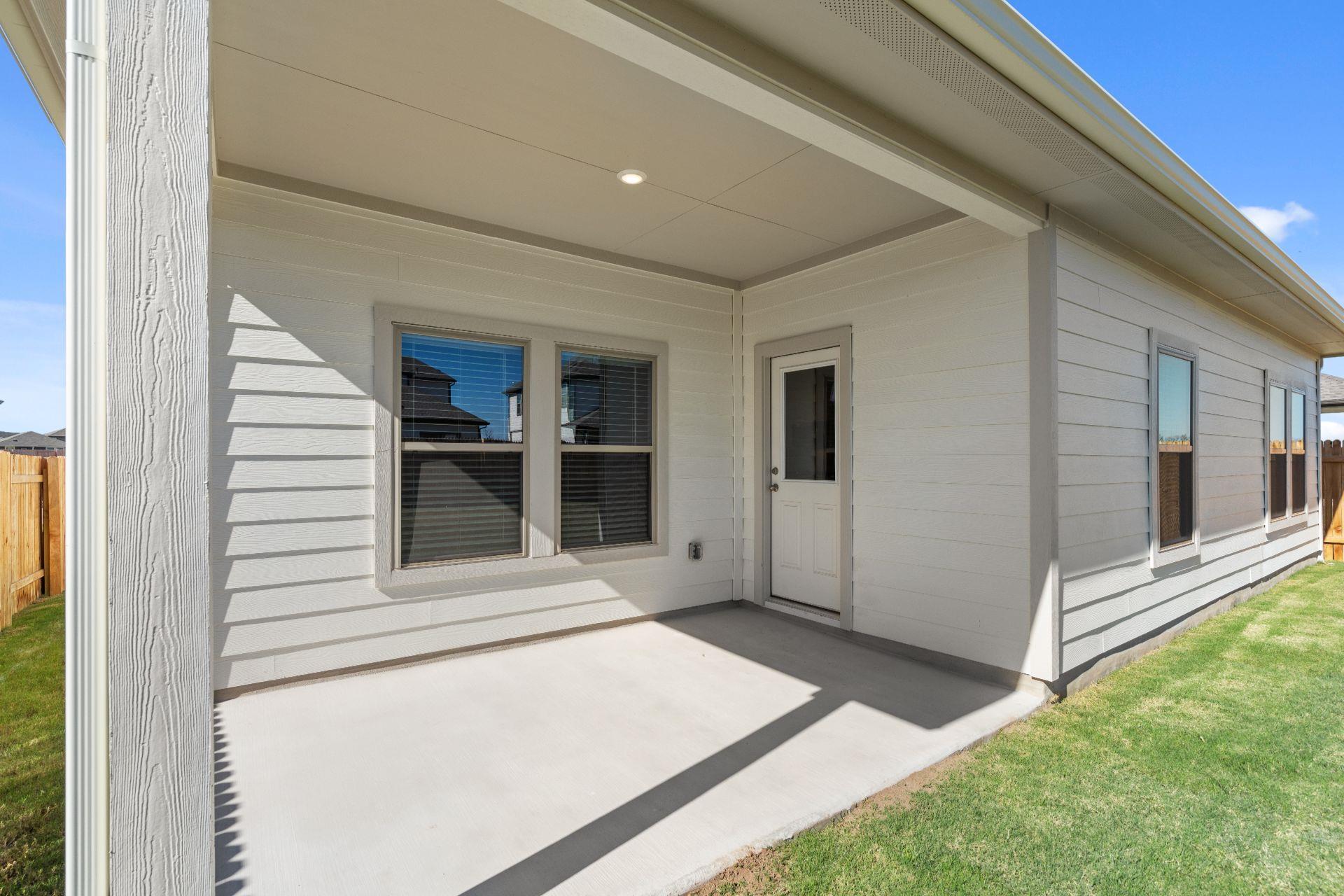 247 Red Tail Hawk Ln, Cedar Creek, TX 78612