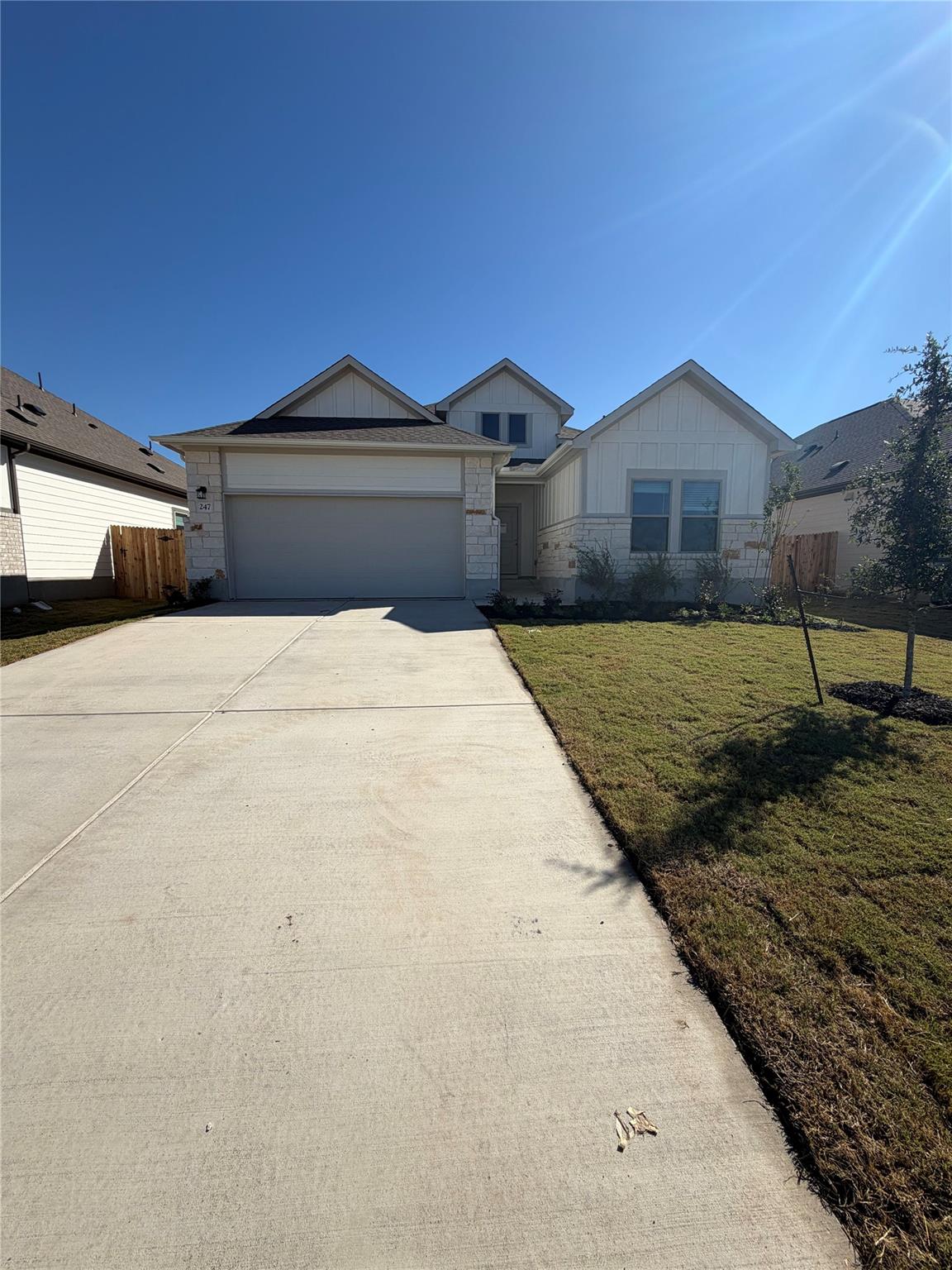 247 Red Tail Hawk Ln, Cedar Creek, TX 78612