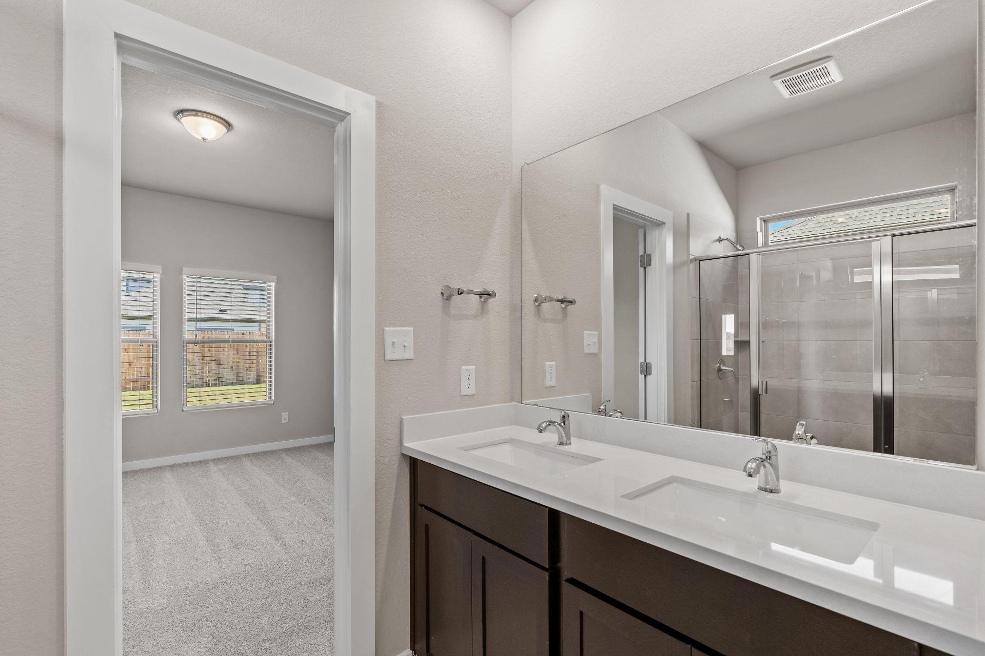 247 Red Tail Hawk Ln, Cedar Creek, TX 78612