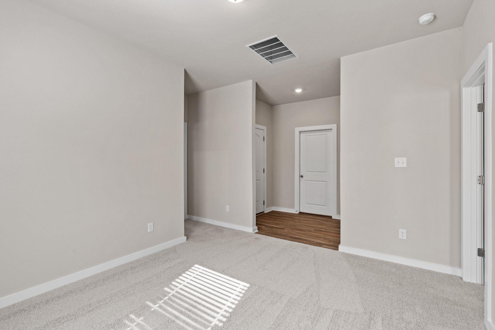 247 Red Tail Hawk Ln, Cedar Creek, TX 78612