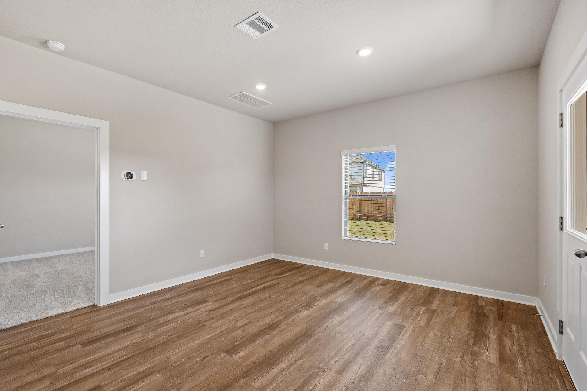 247 Red Tail Hawk Ln, Cedar Creek, TX 78612