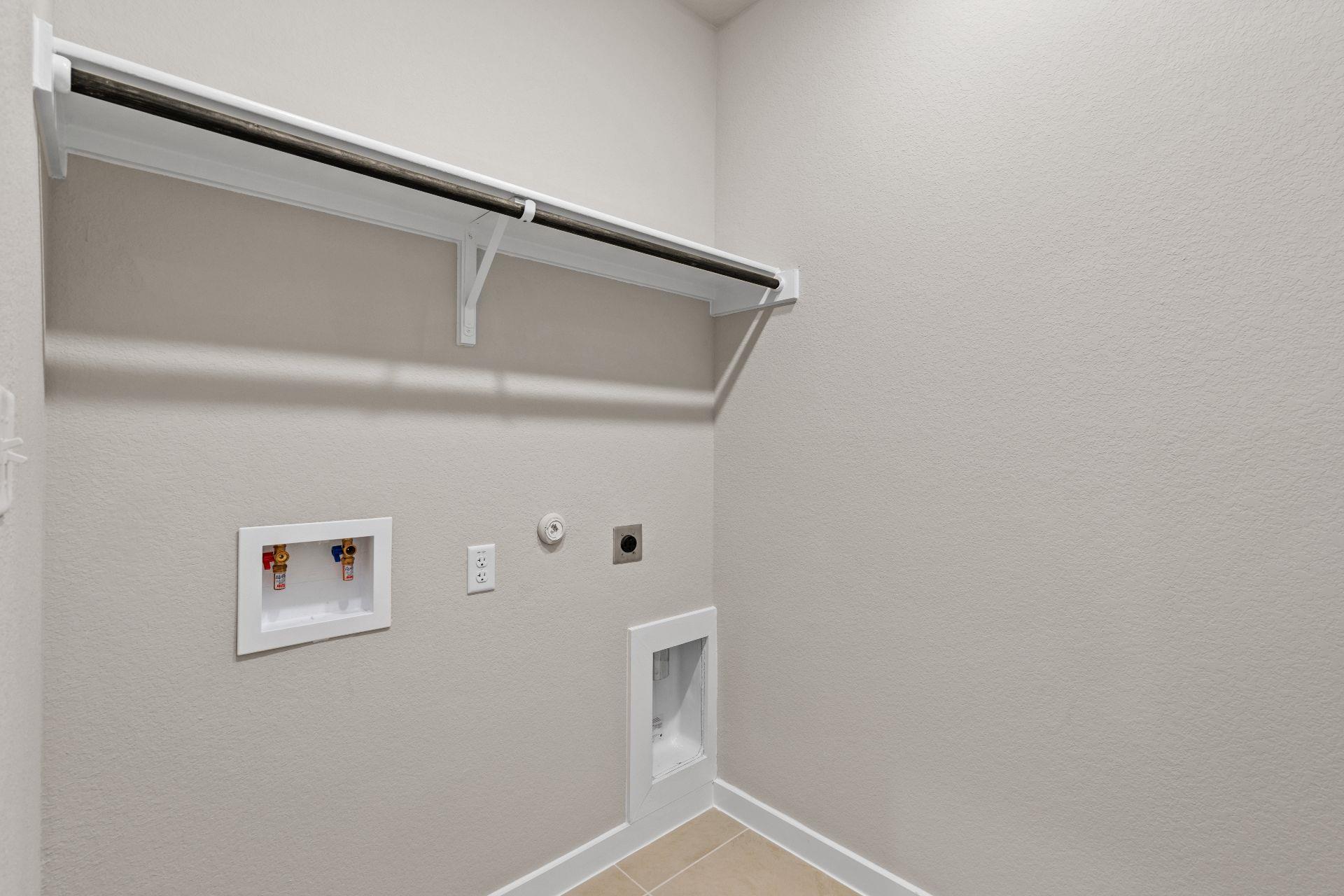 247 Red Tail Hawk Ln, Cedar Creek, TX 78612