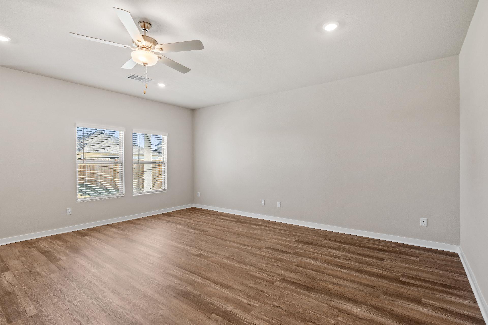 247 Red Tail Hawk Ln, Cedar Creek, TX 78612