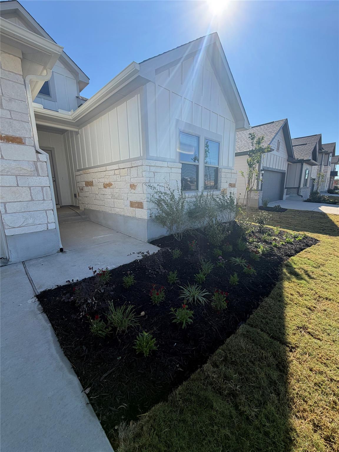 247 Red Tail Hawk Ln, Cedar Creek, TX 78612