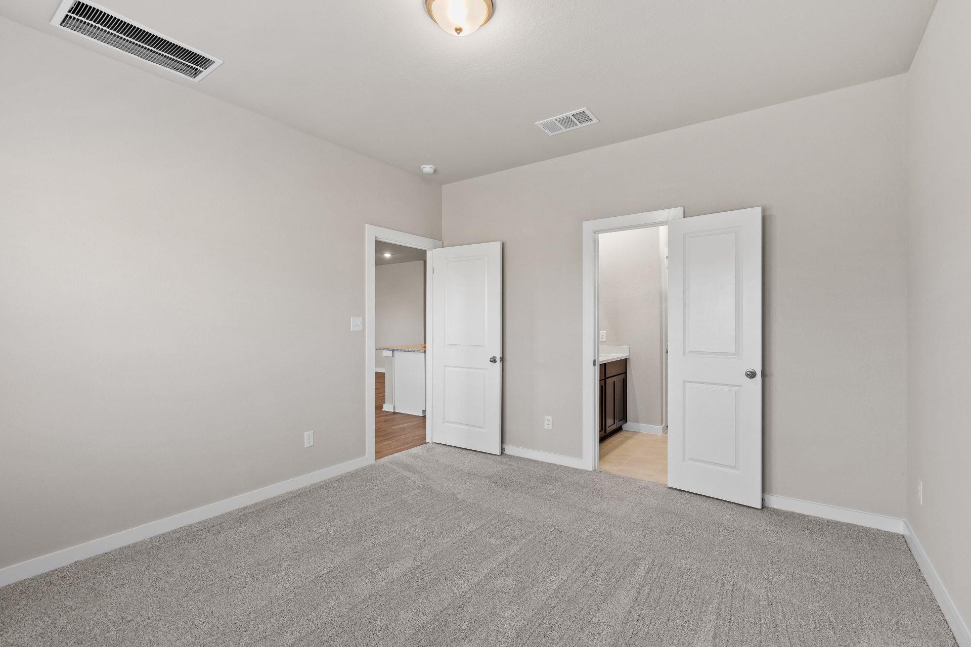 247 Red Tail Hawk Ln, Cedar Creek, TX 78612