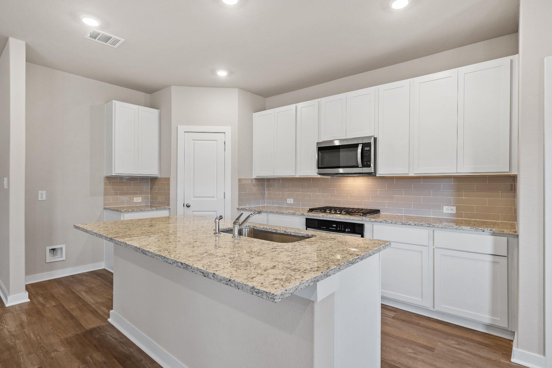 247 Red Tail Hawk Ln, Cedar Creek, TX 78612