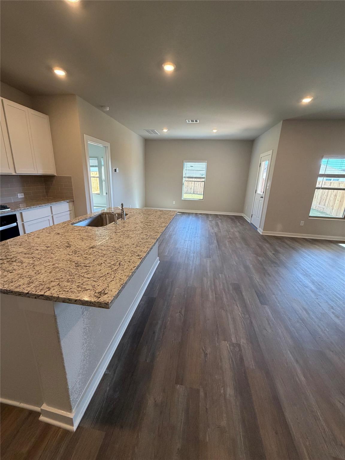 247 Red Tail Hawk Ln, Cedar Creek, TX 78612