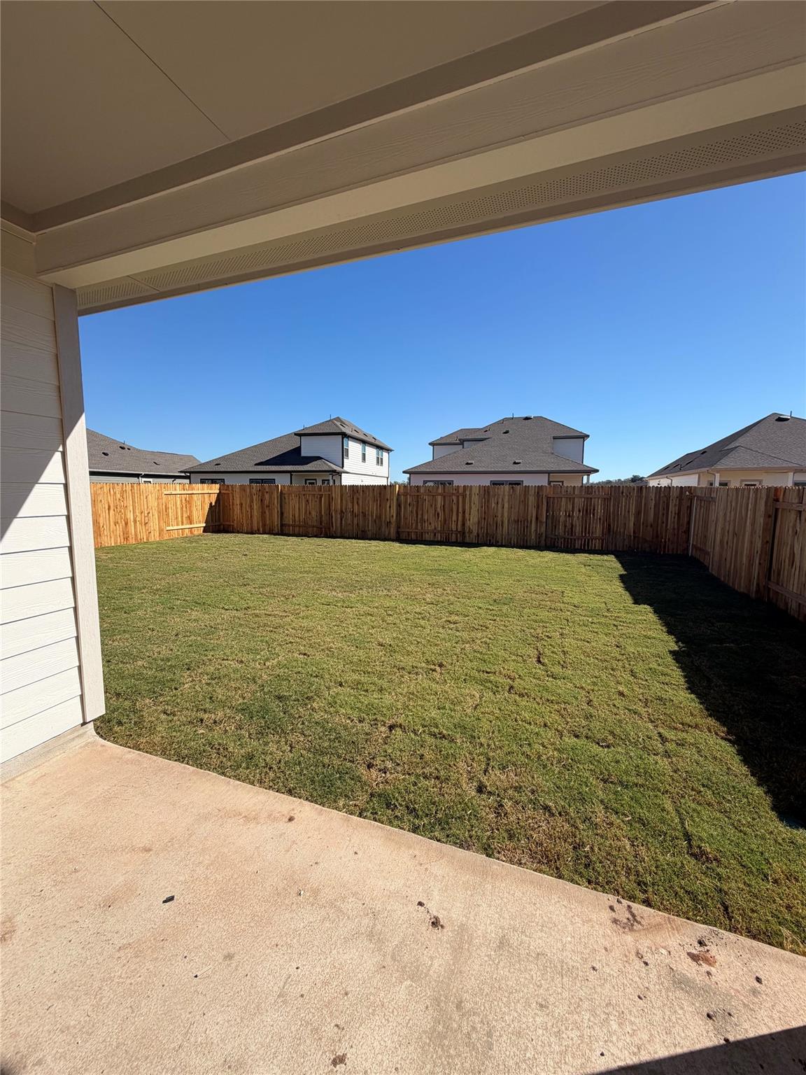 247 Red Tail Hawk Ln, Cedar Creek, TX 78612