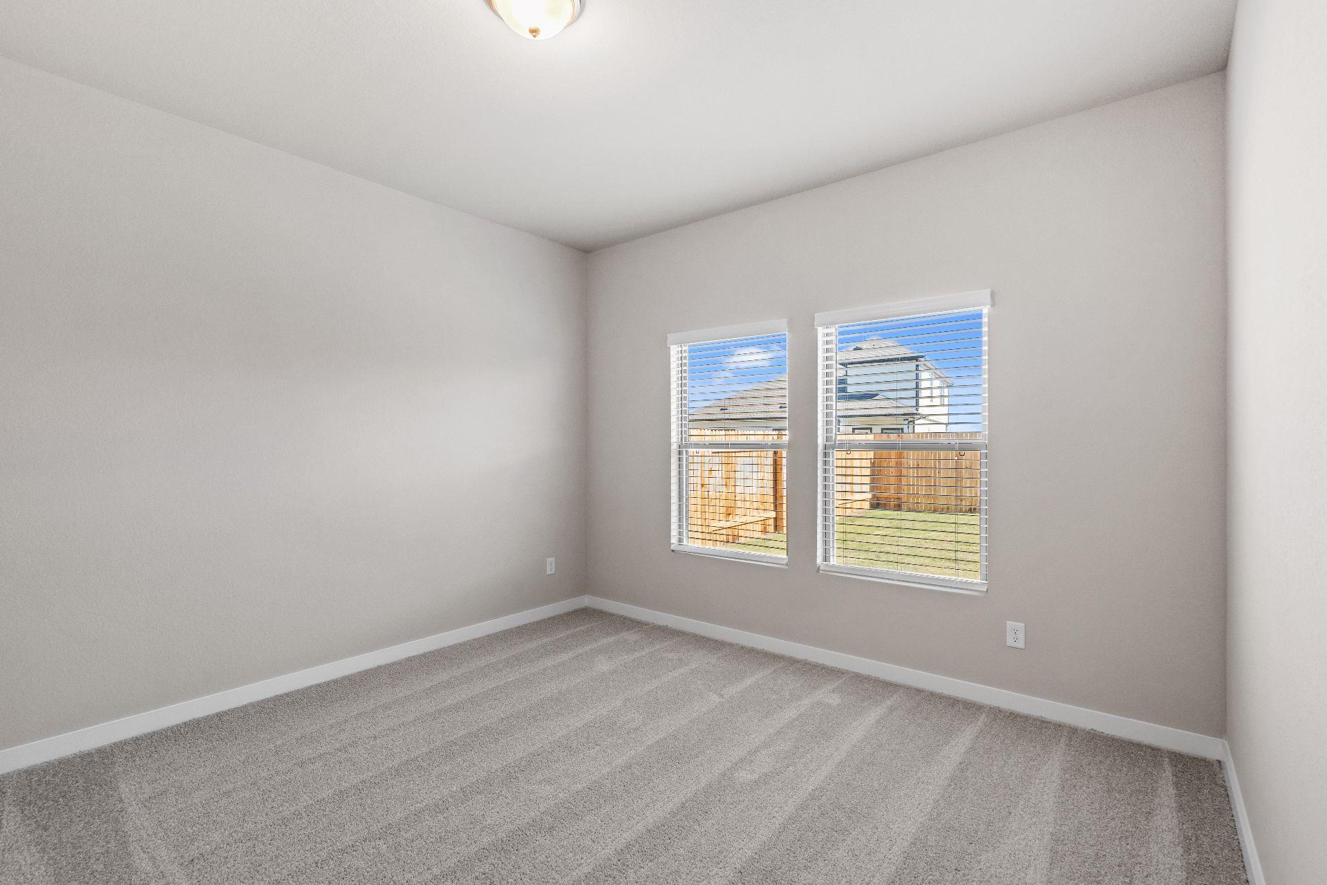 247 Red Tail Hawk Ln, Cedar Creek, TX 78612